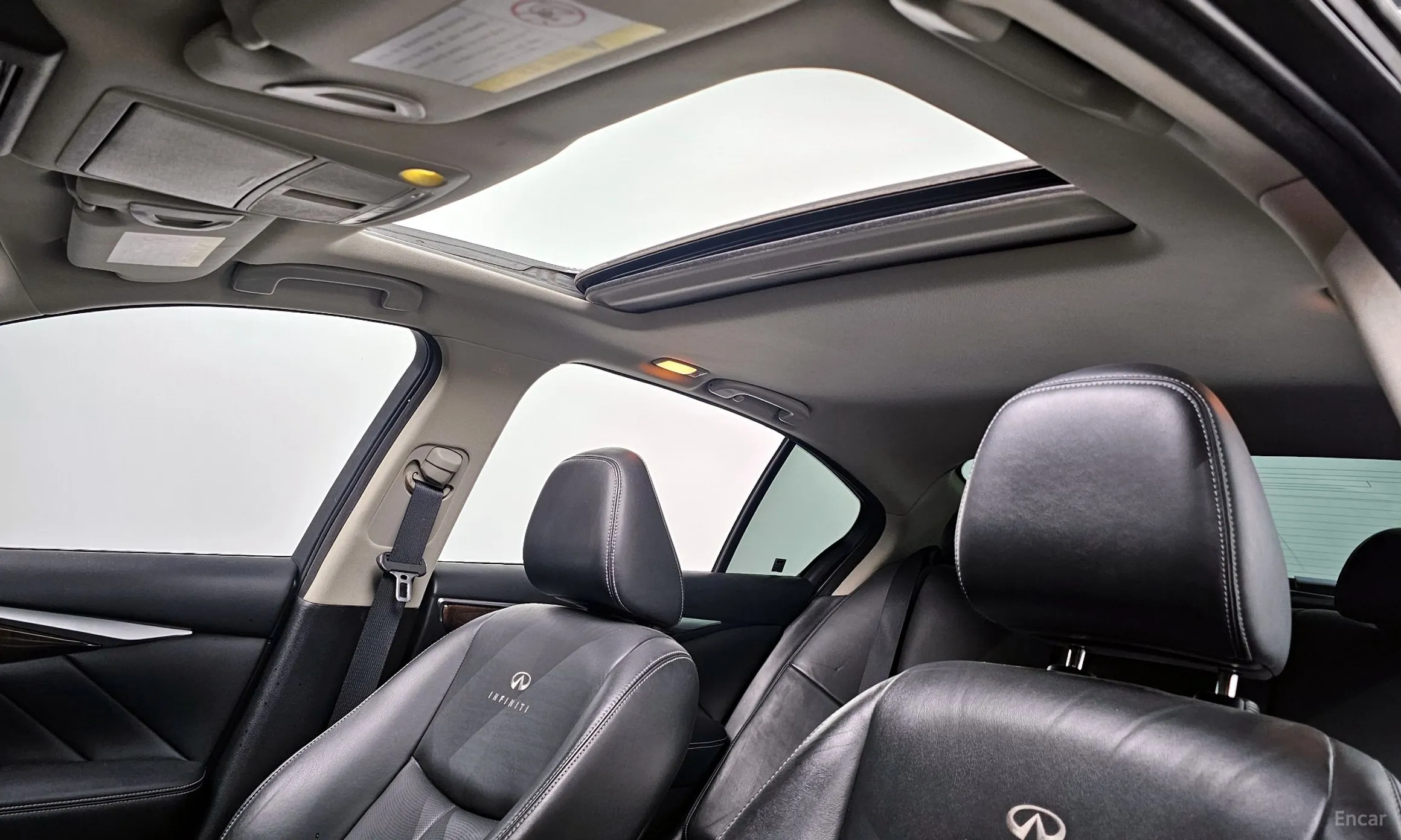 Infiniti Q50 превью 19