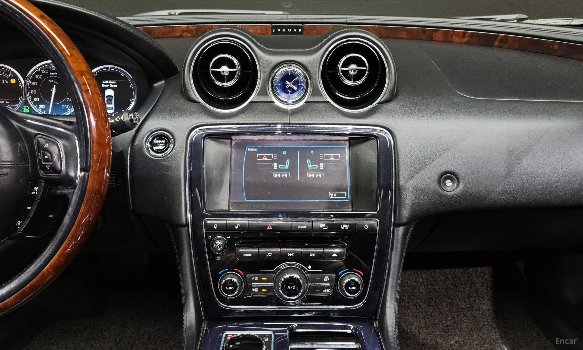 Jaguar All New XJ превью 15