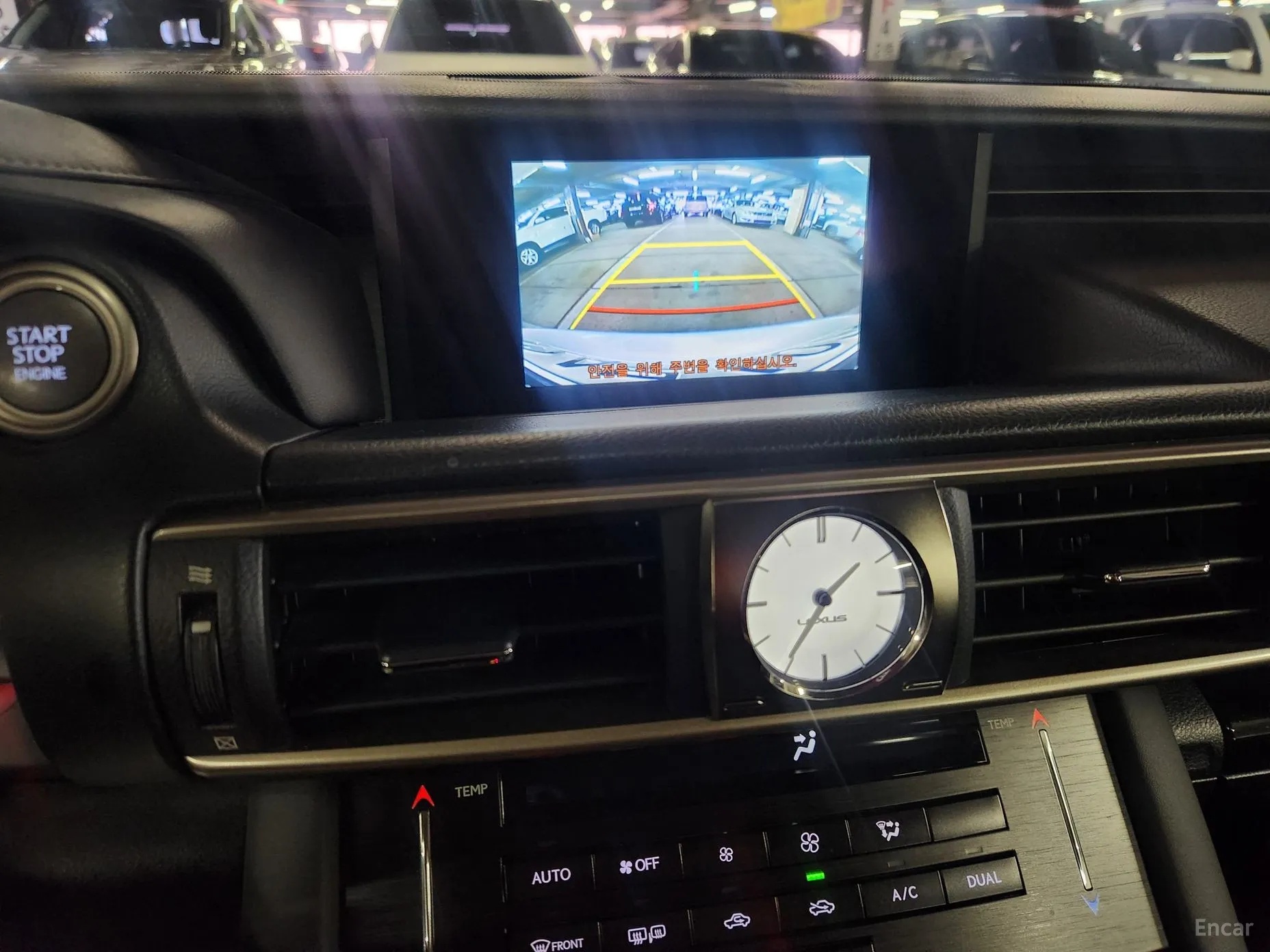 Lexus New IS300 превью 10