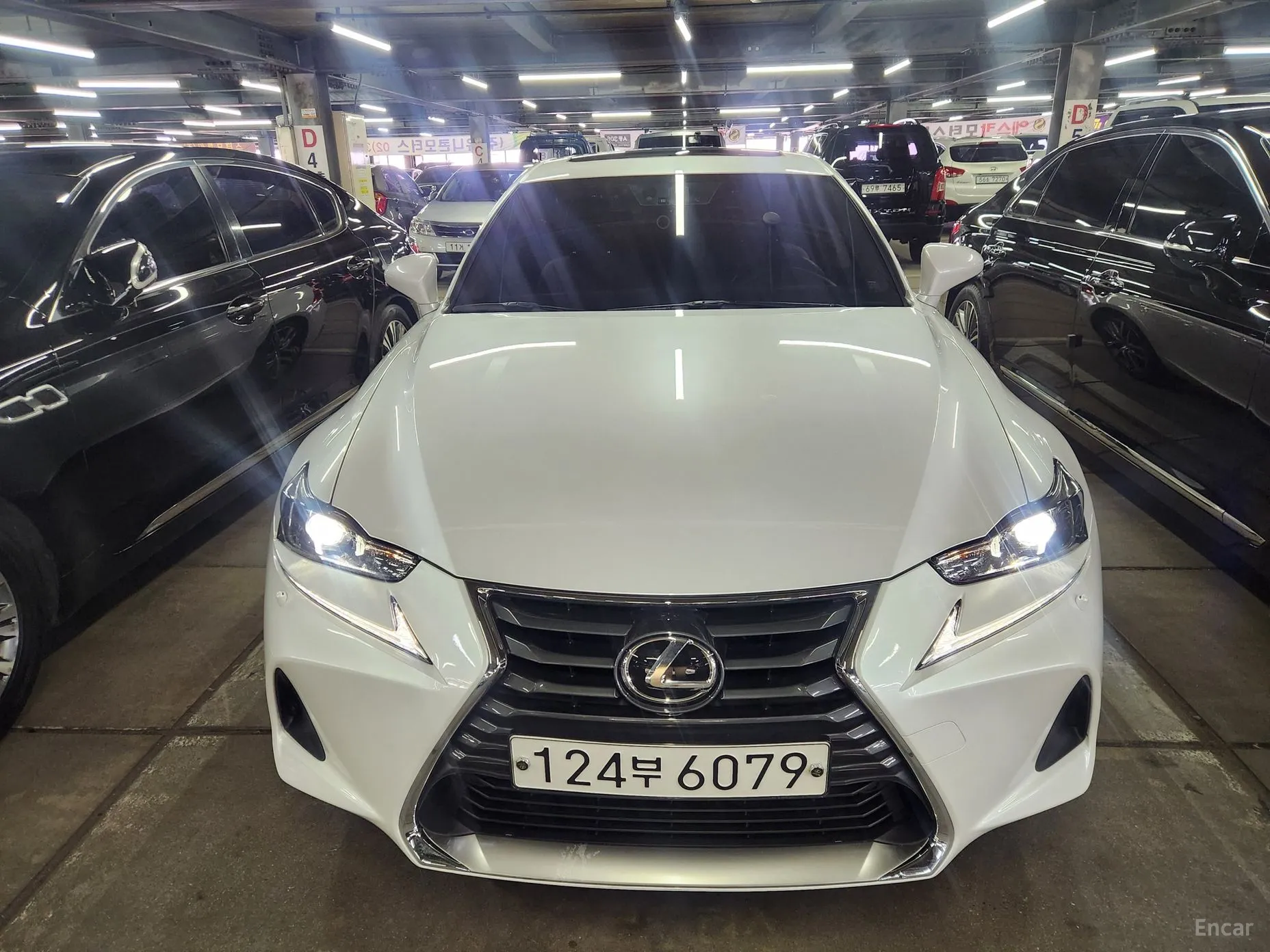 Lexus New IS300 превью 18
