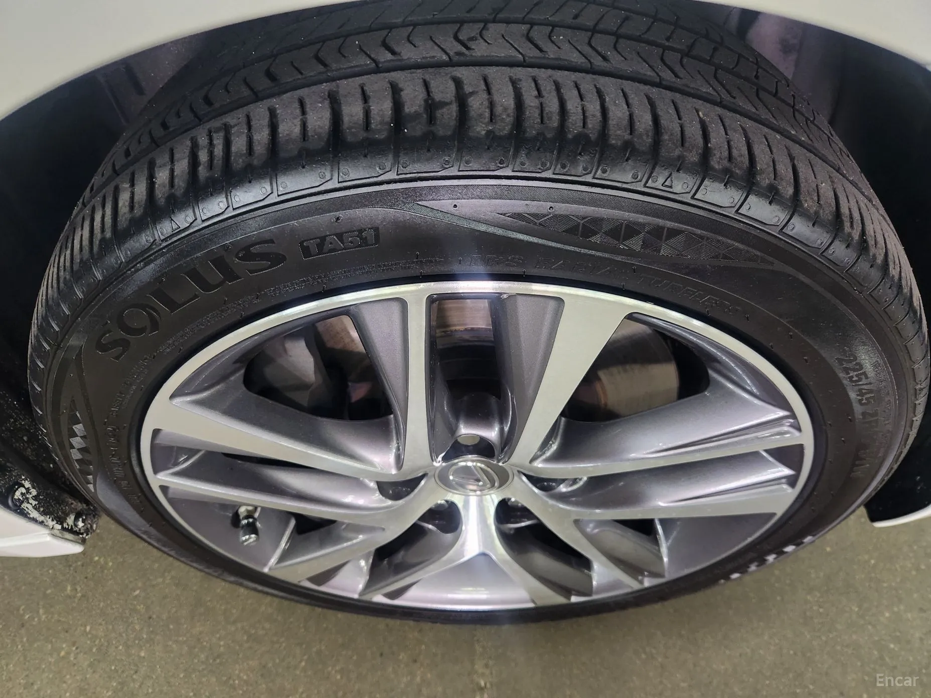 Lexus New IS300 превью 5