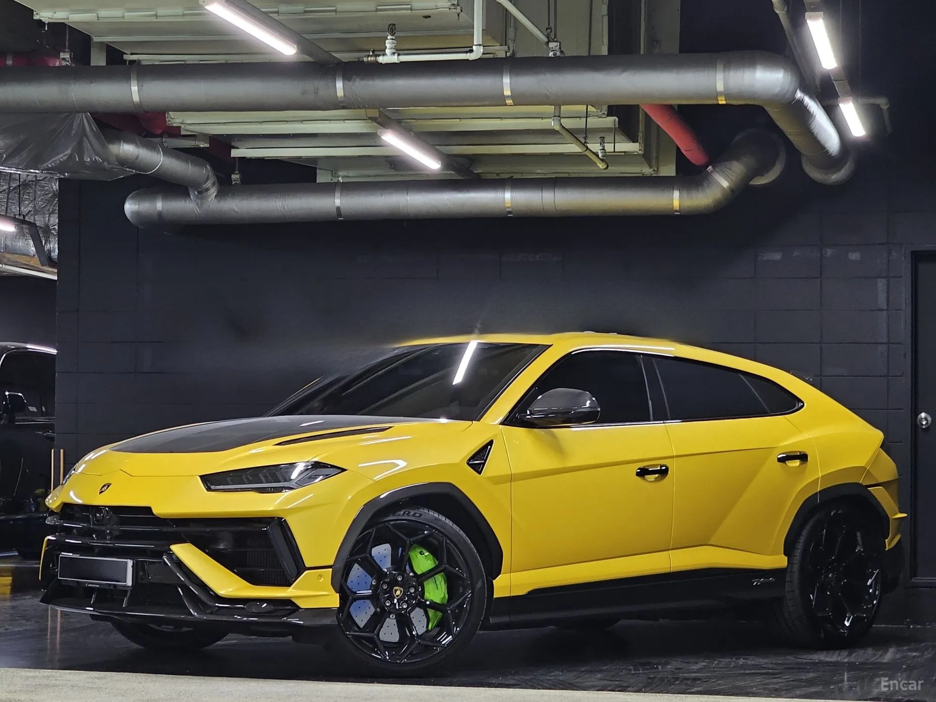 Lamborghini Urus превью 2