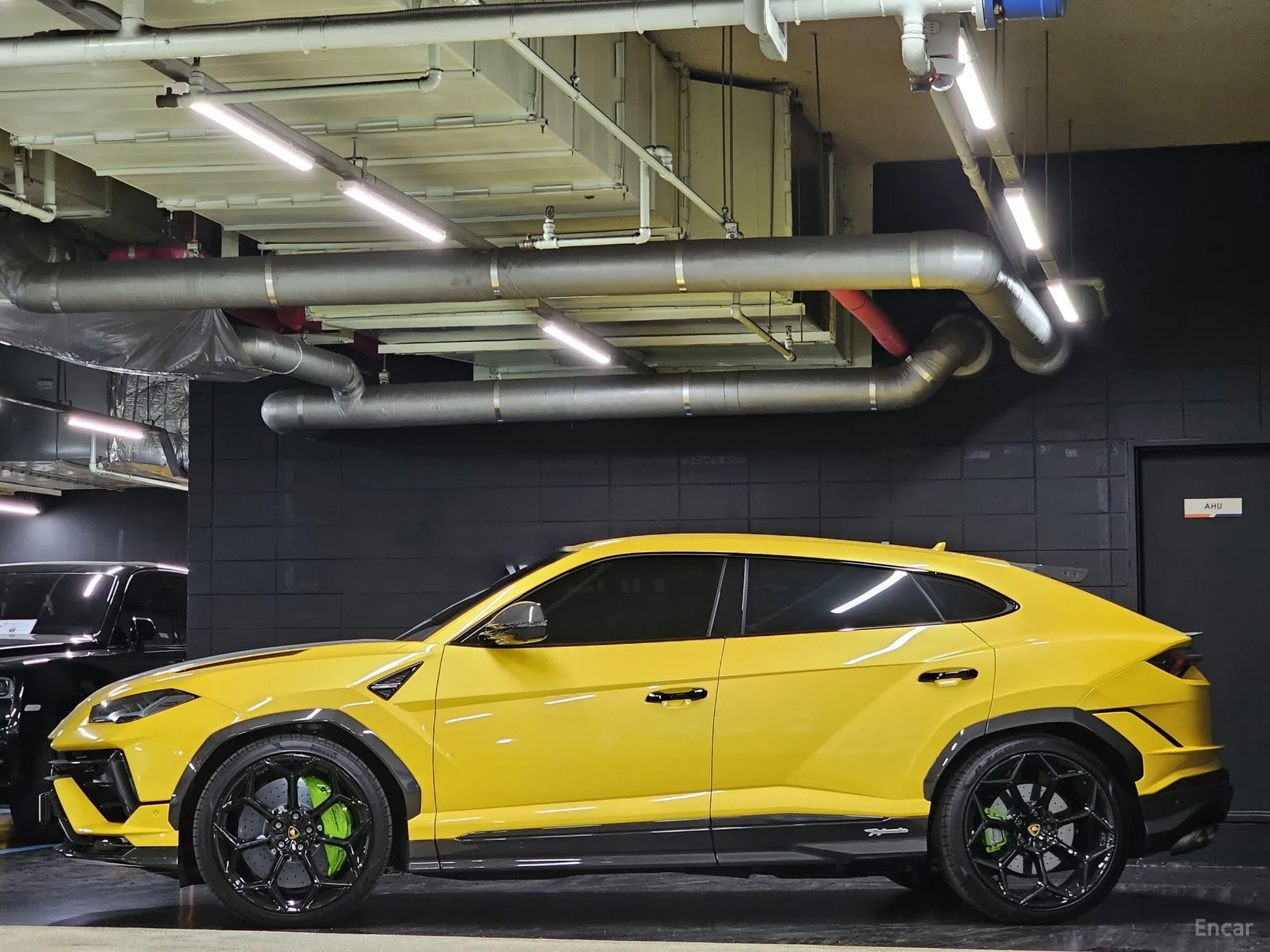 Lamborghini Urus превью 3