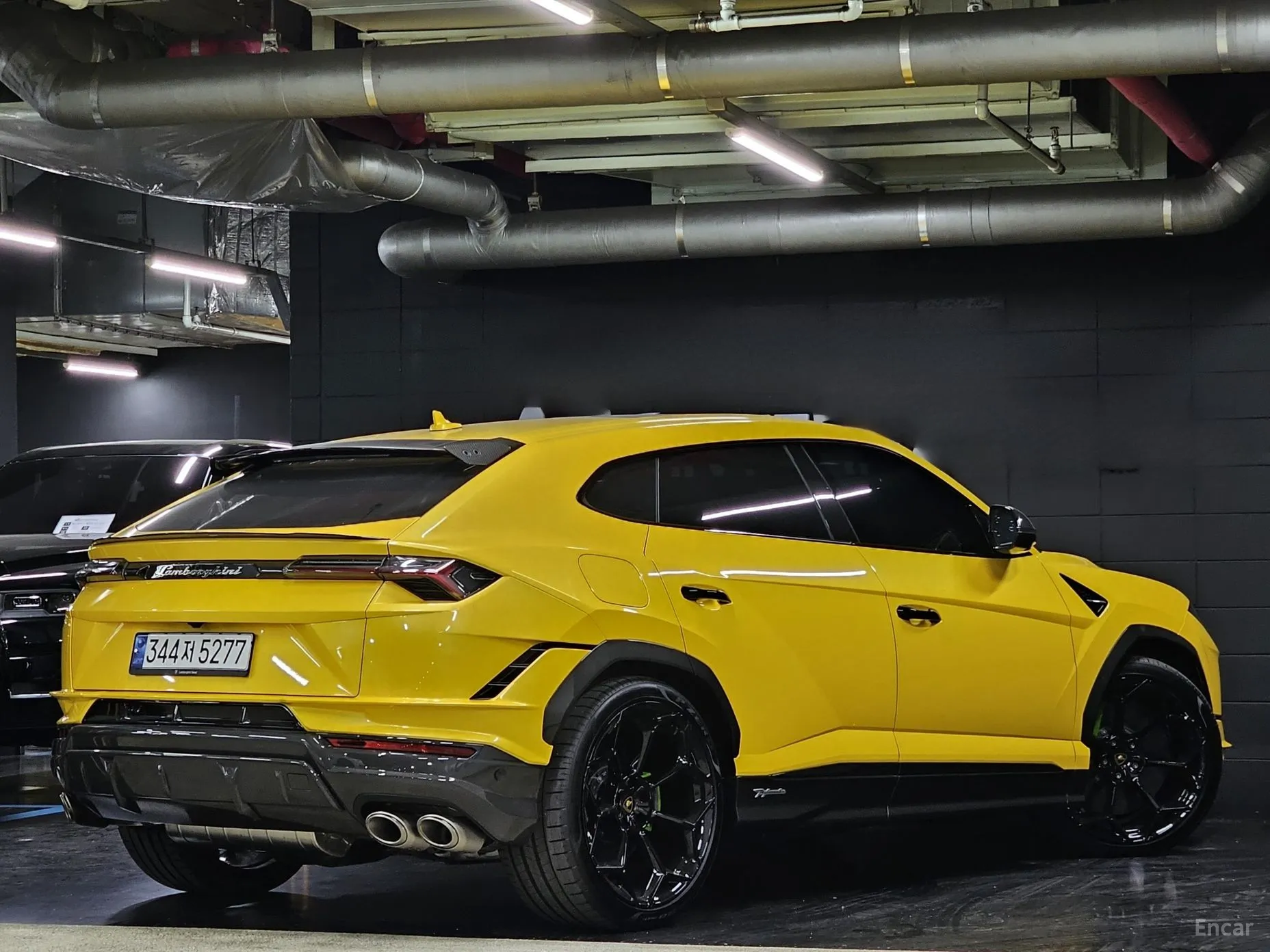 Lamborghini Urus превью 5