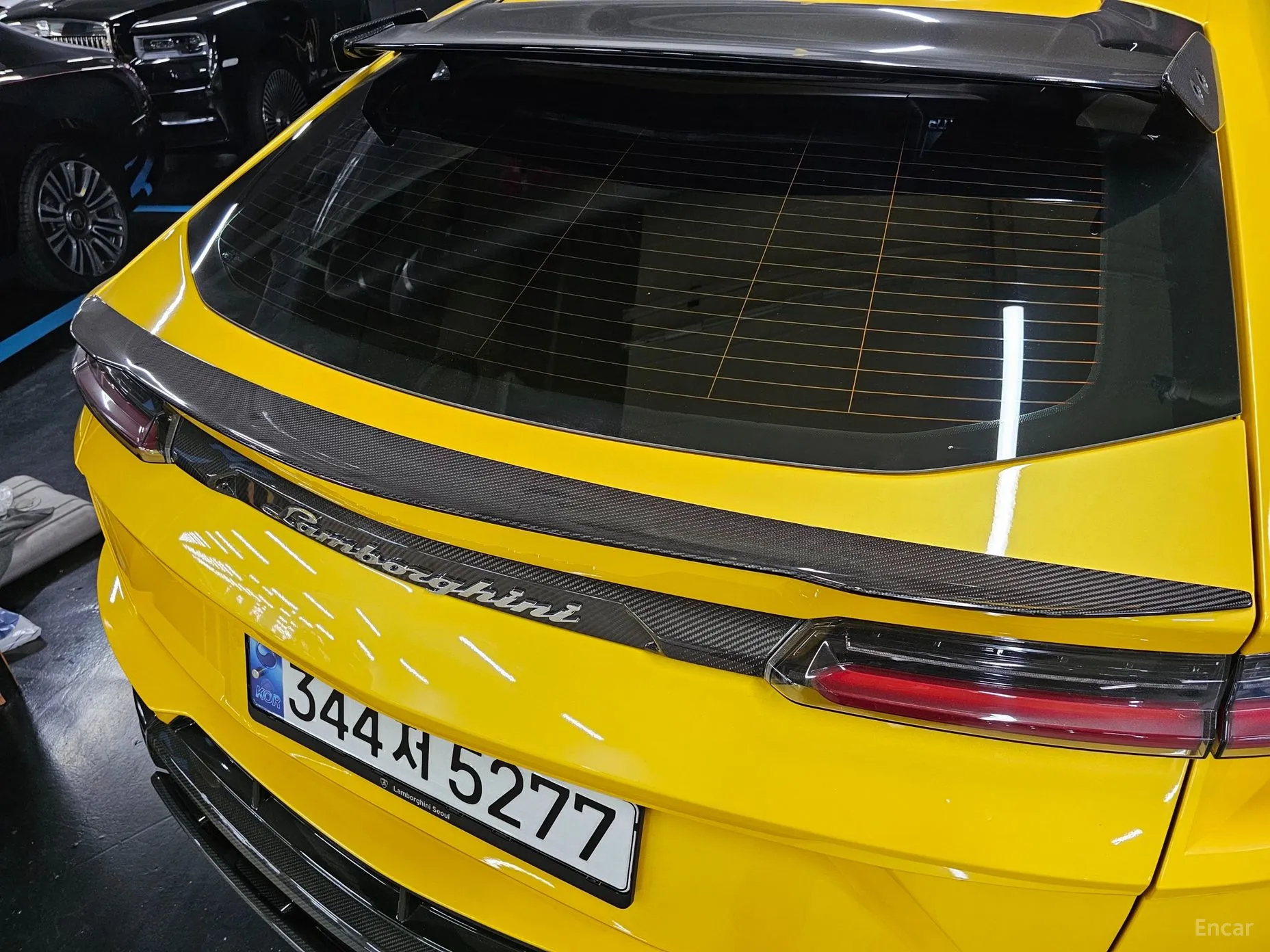 Lamborghini Urus превью 7