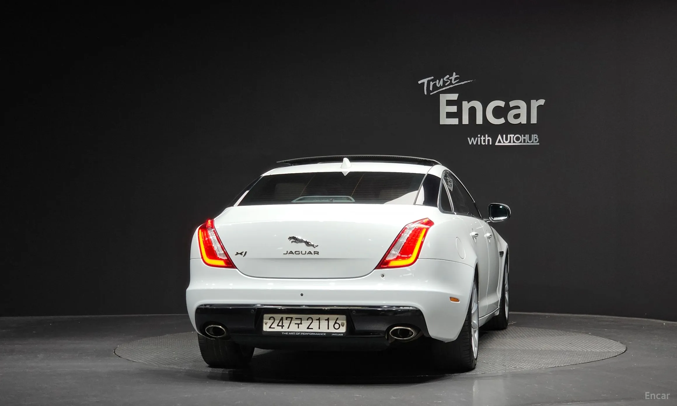 Jaguar All New XJ превью 4