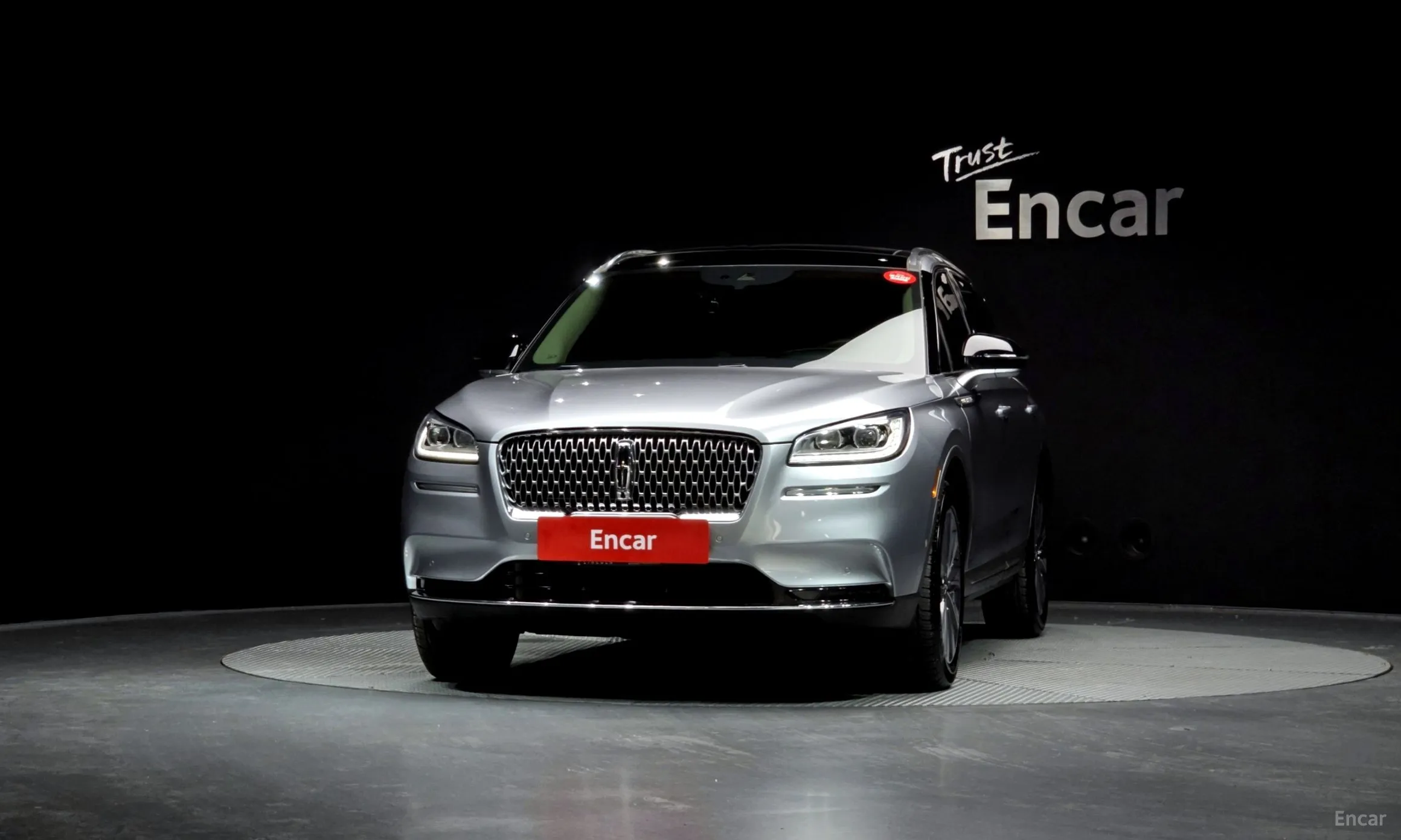 Lincoln Corsair превью 3