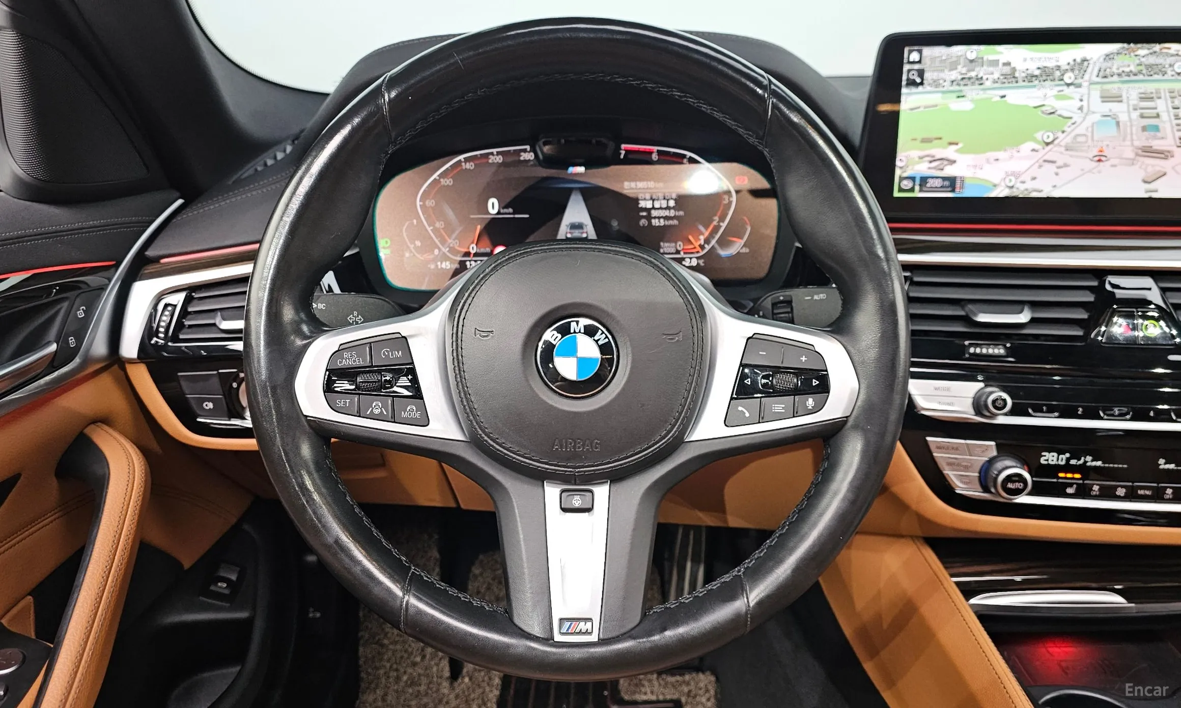 BMW 5 Series (G30) превью 13