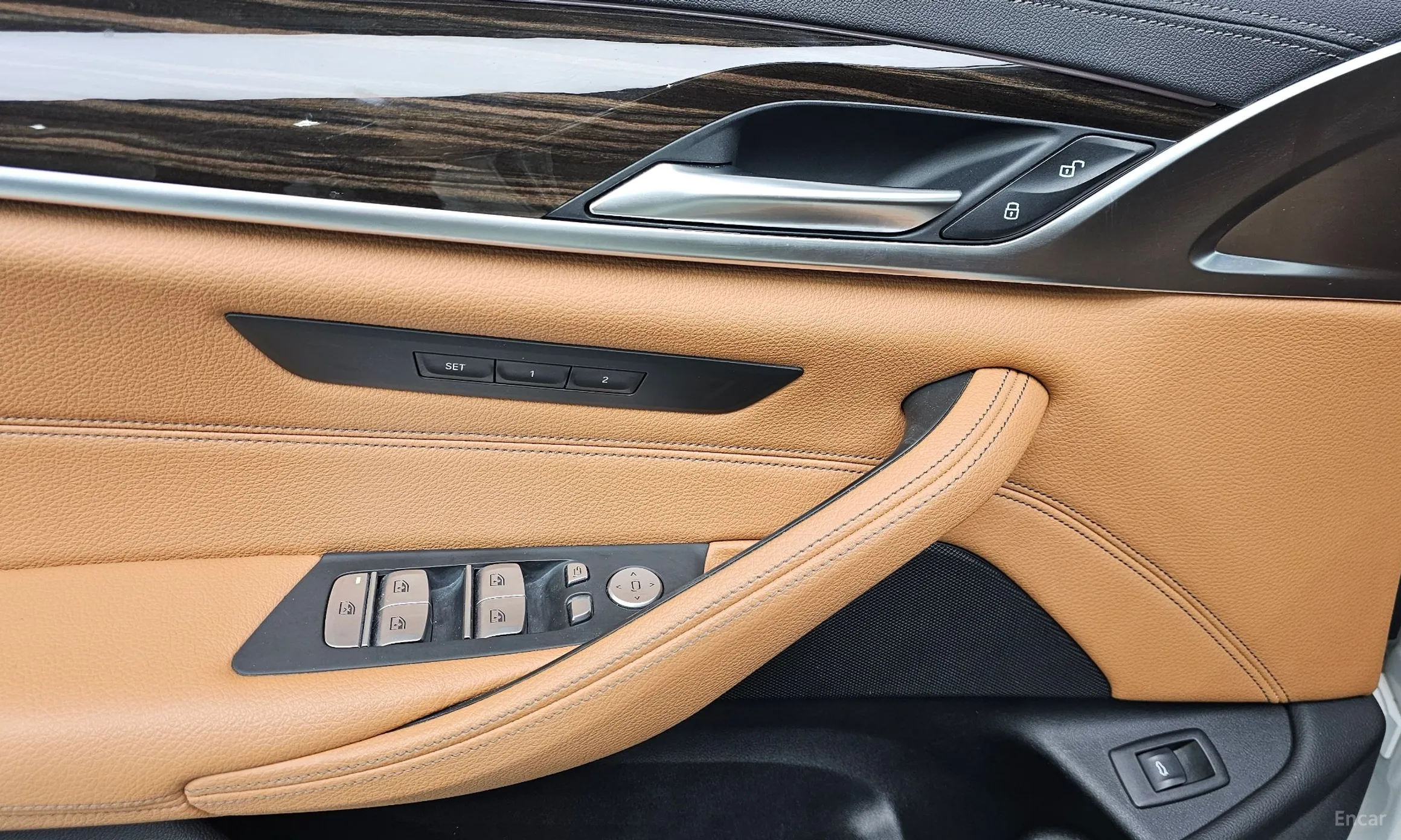 BMW 5 Series (G30) превью 17