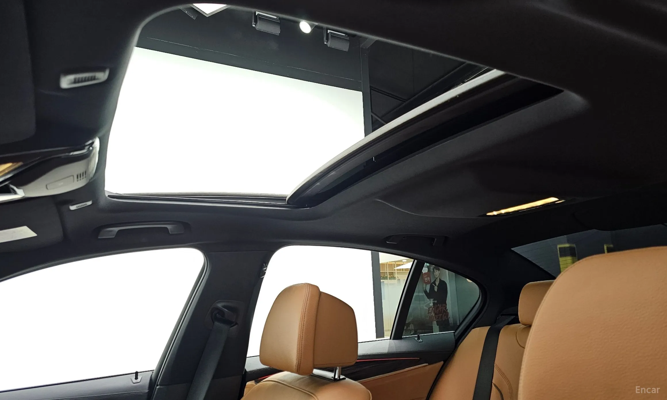 BMW 5 Series (G30) превью 19