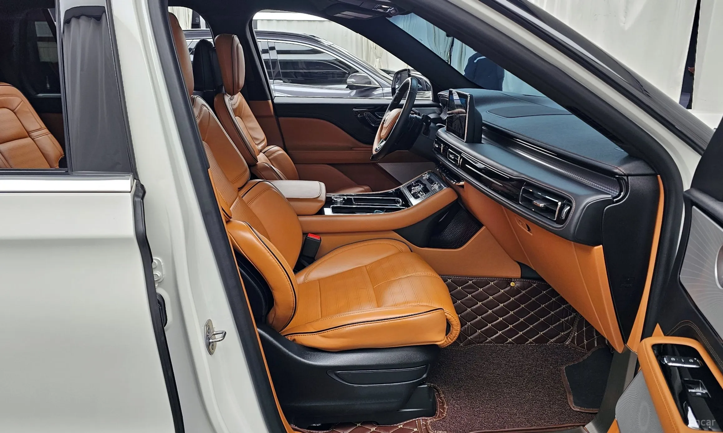 Lincoln Aviator 2nd Generation превью 11