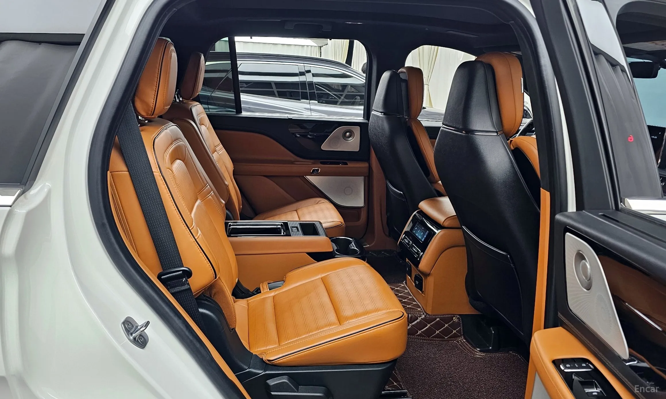 Lincoln Aviator 2nd Generation превью 12