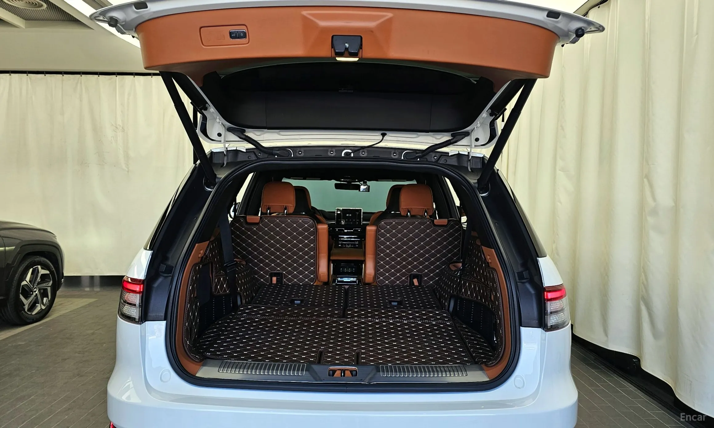 Lincoln Aviator 2nd Generation превью 20