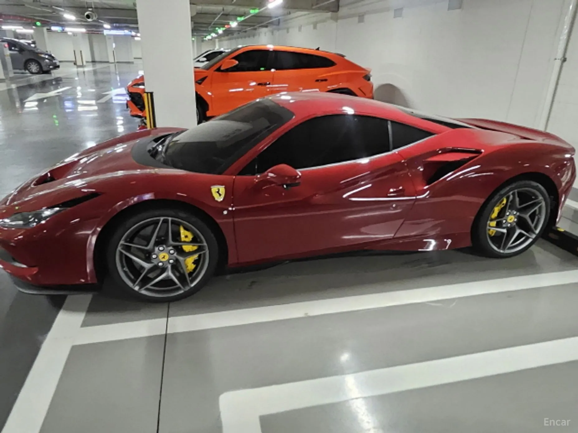 Ferrari F8 Tributo превью 3