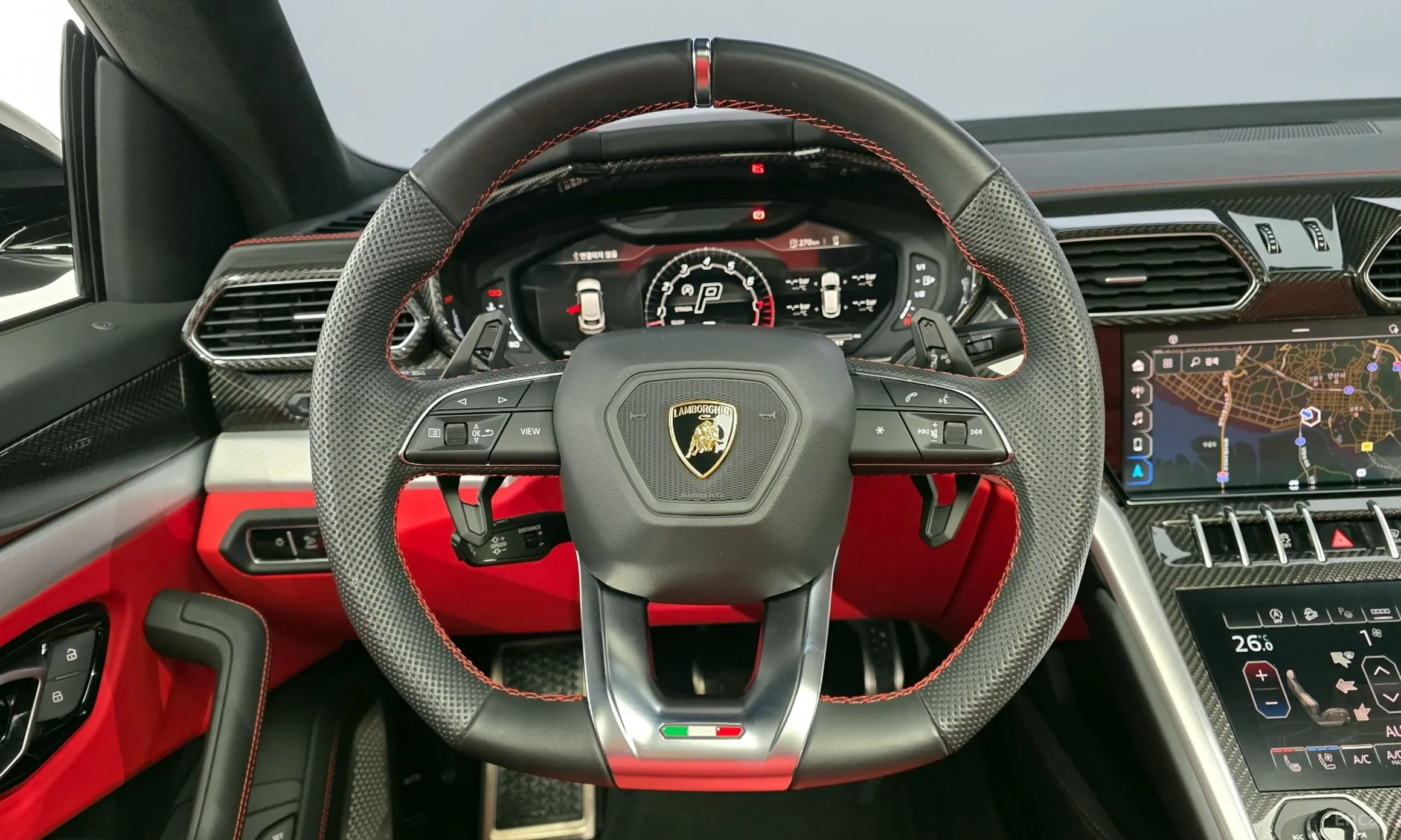 Lamborghini Urus превью 13