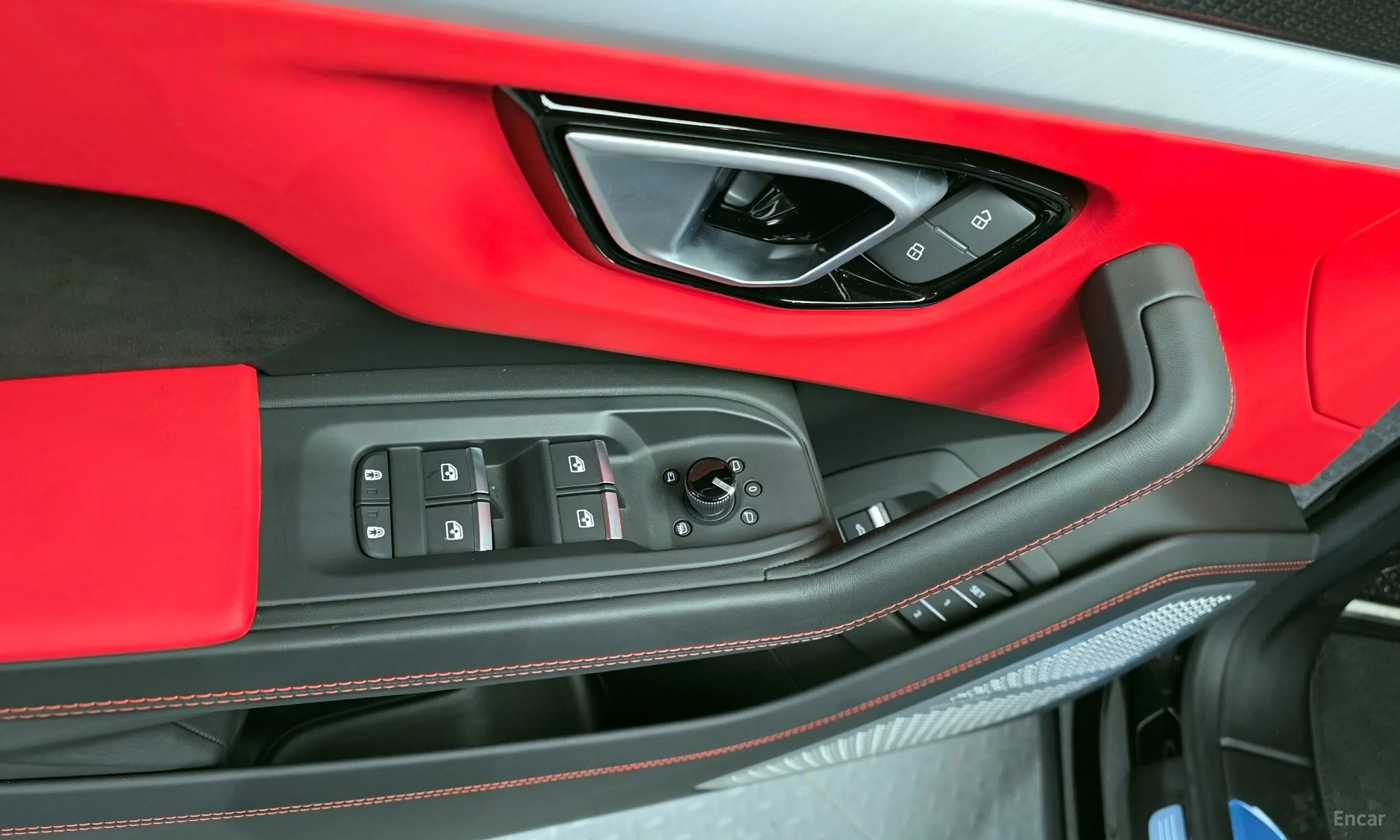 Lamborghini Urus превью 14