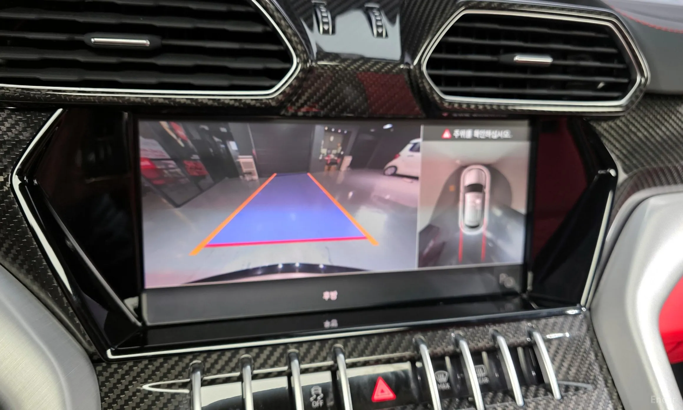 Lamborghini Urus превью 18