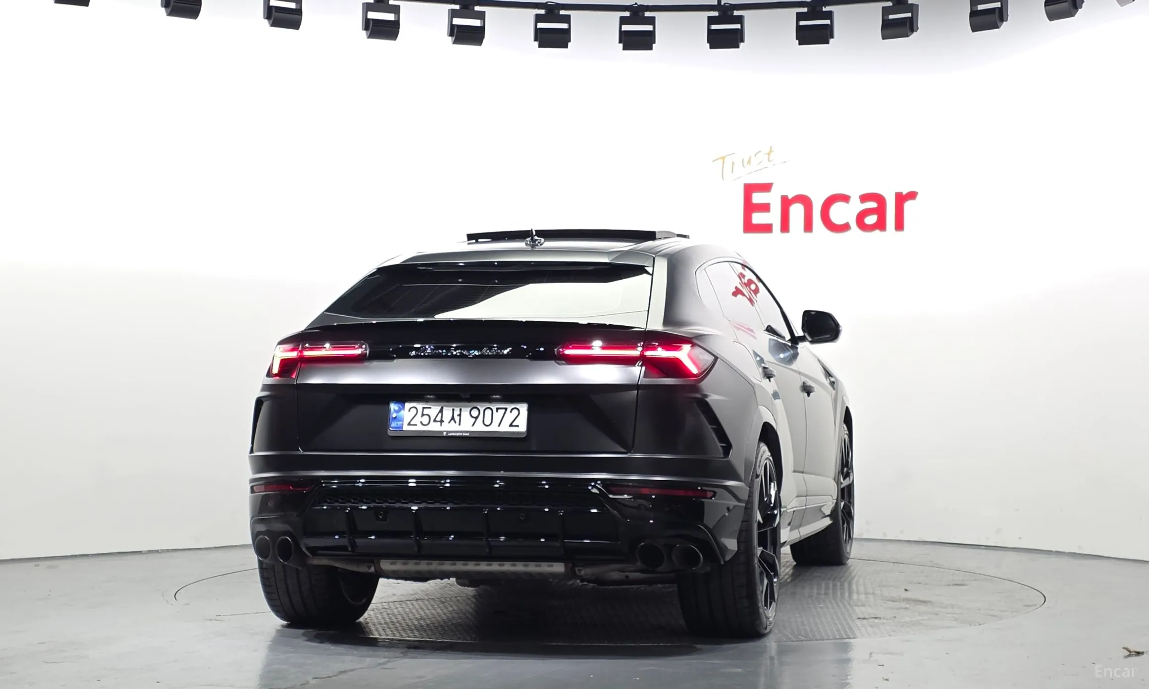 Lamborghini Urus превью 4