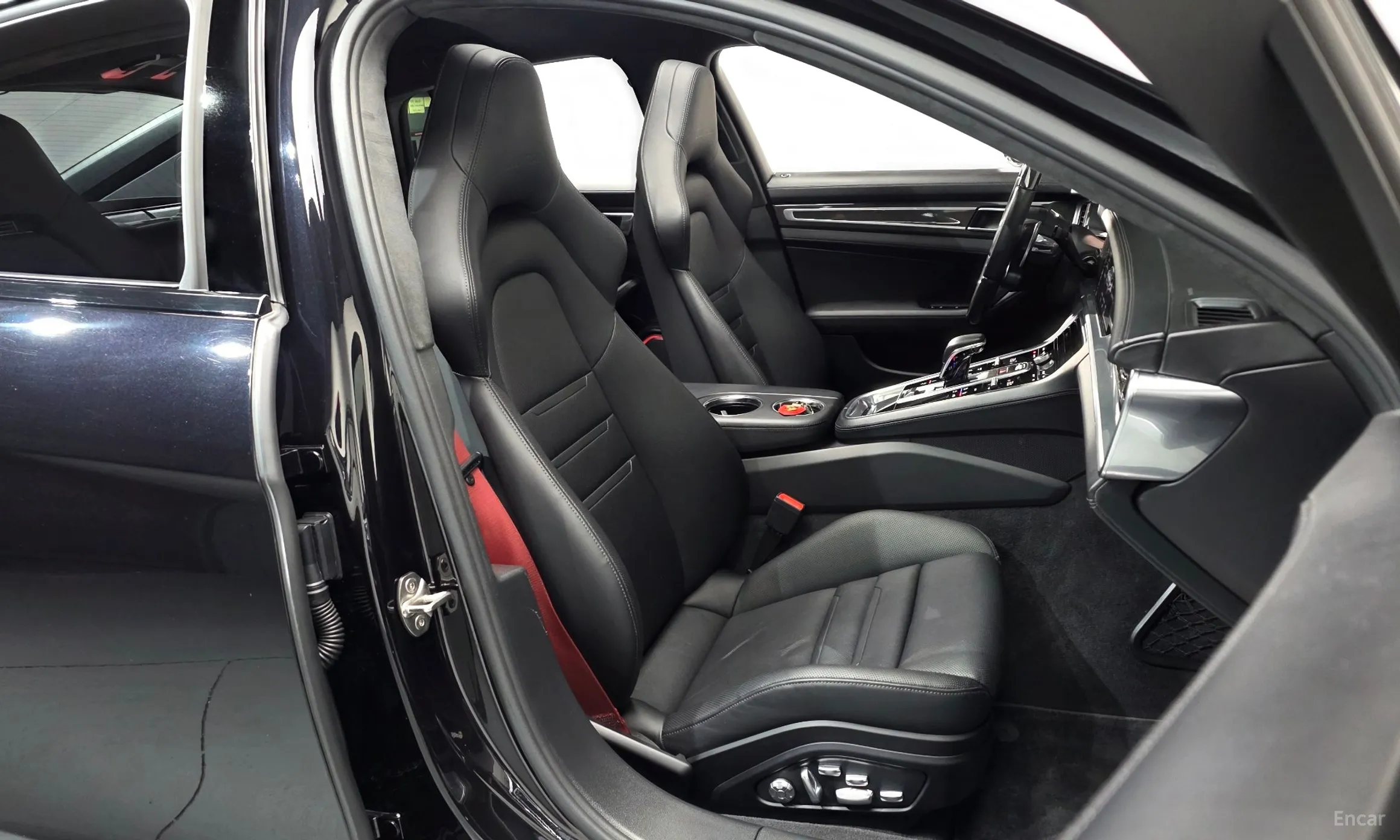 Porsche Panamera (971) превью 10