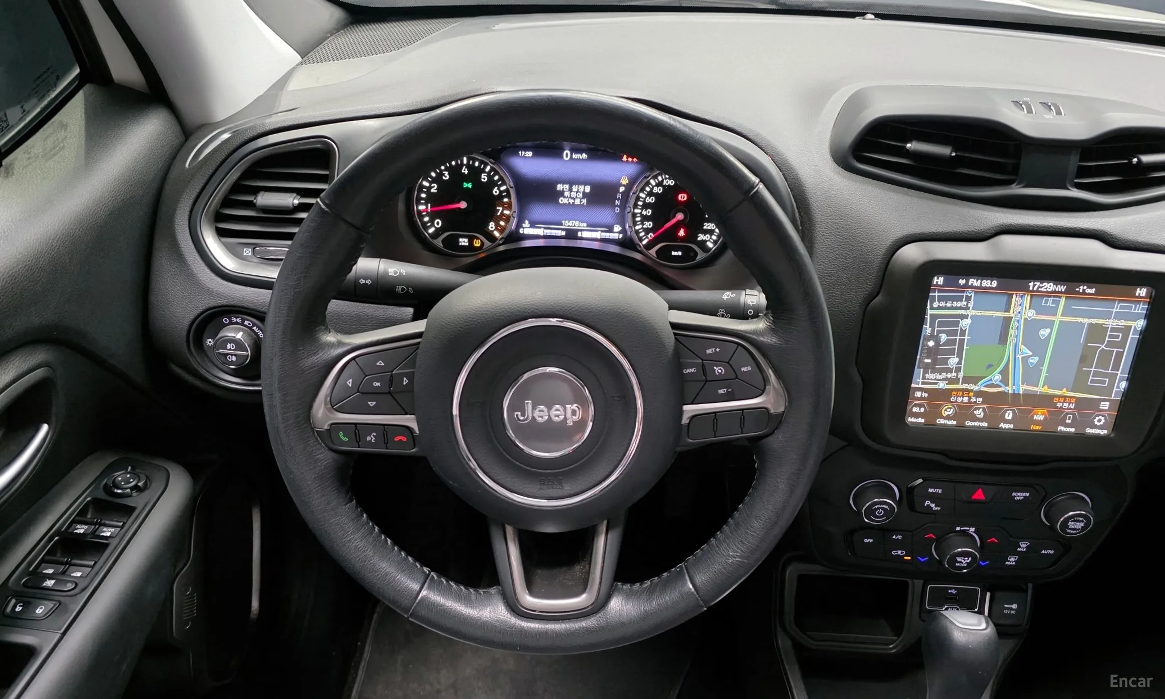 Jeep Renegade превью 13