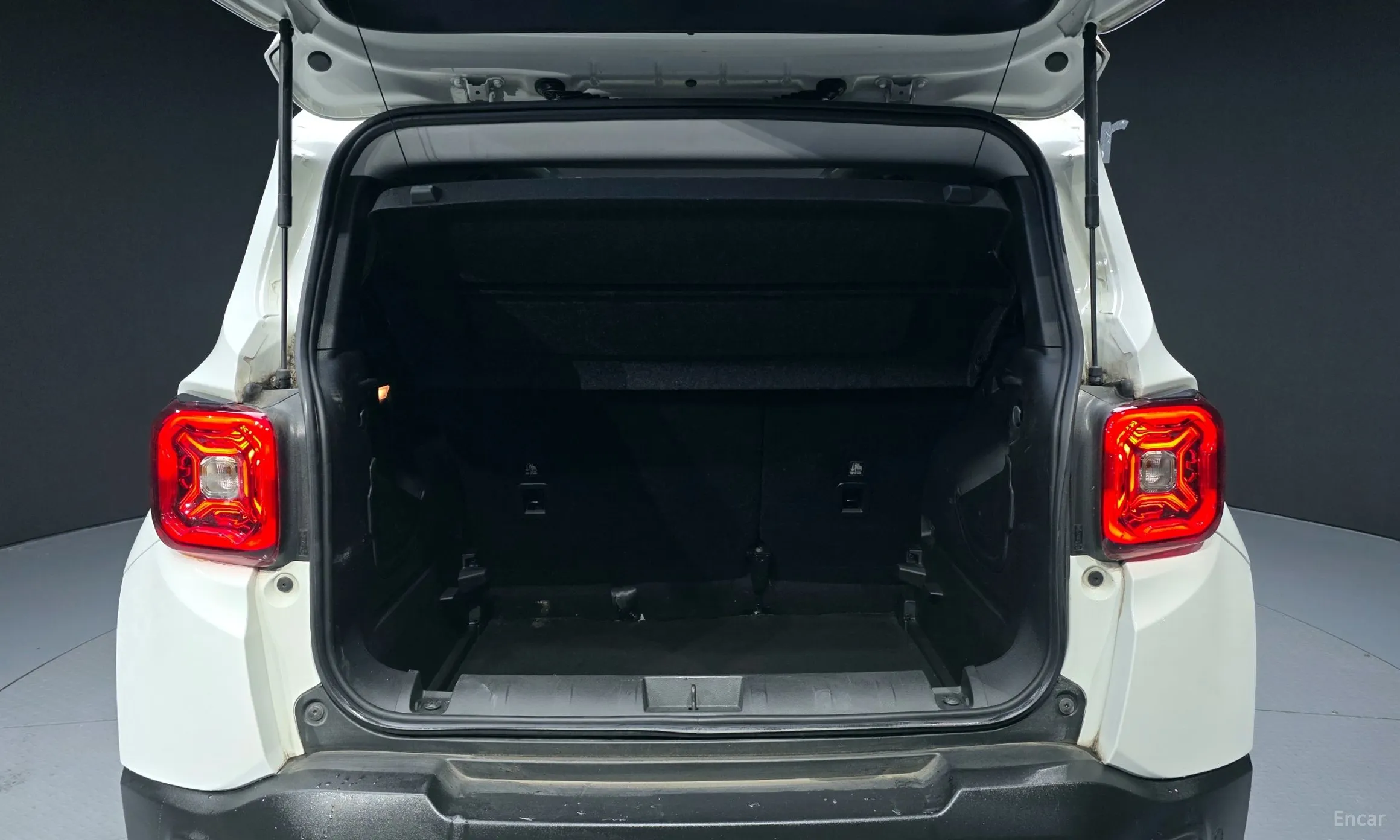 Jeep Renegade превью 19