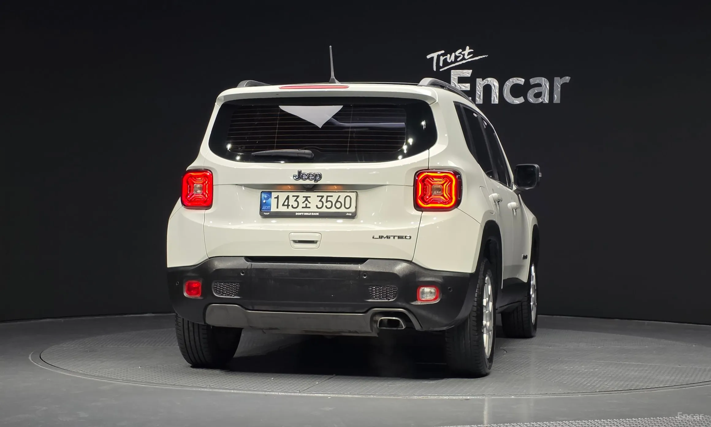Jeep Renegade превью 4