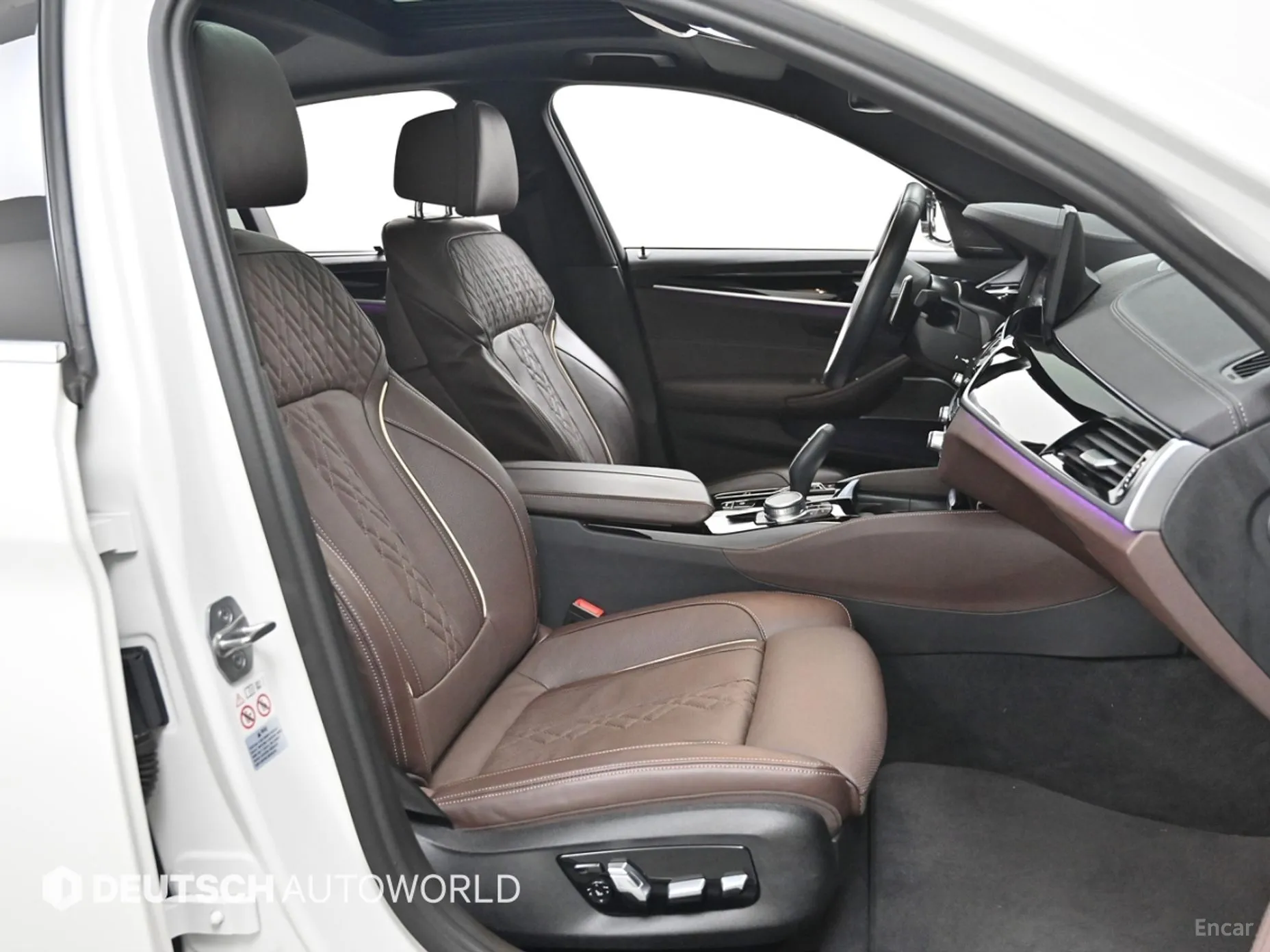 BMW 5 Series (G30) превью 10