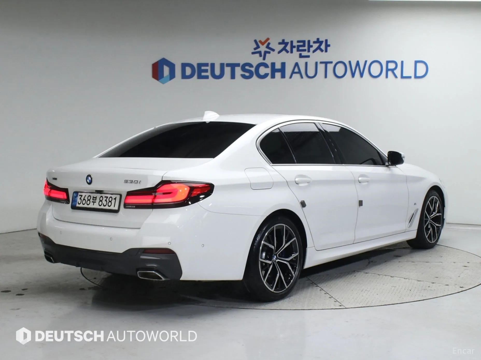 BMW 5 Series (G30) превью 2