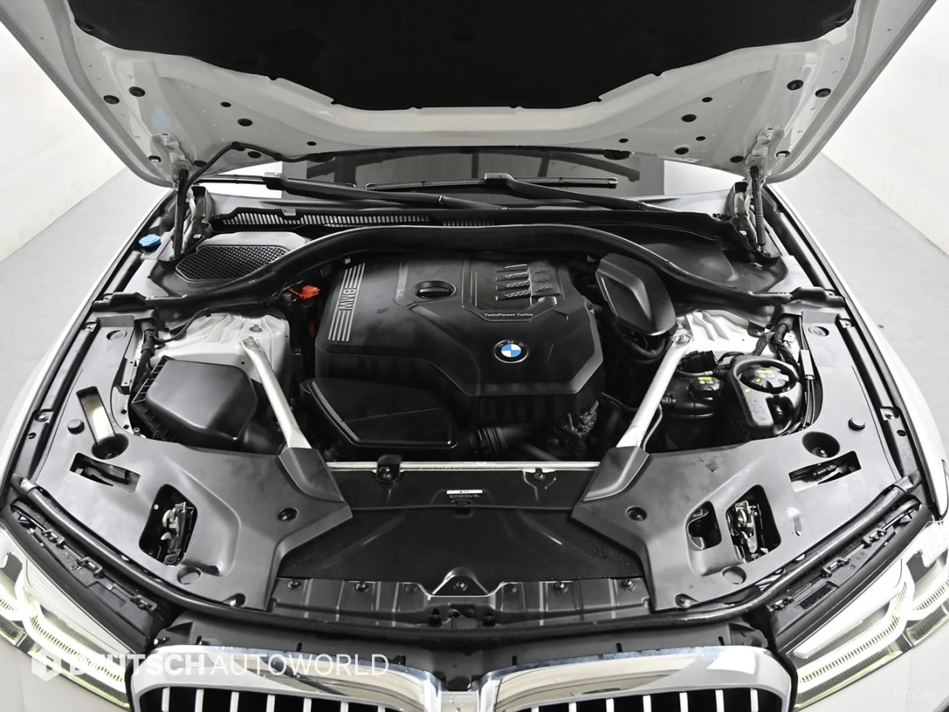 BMW 5 Series (G30) превью 6