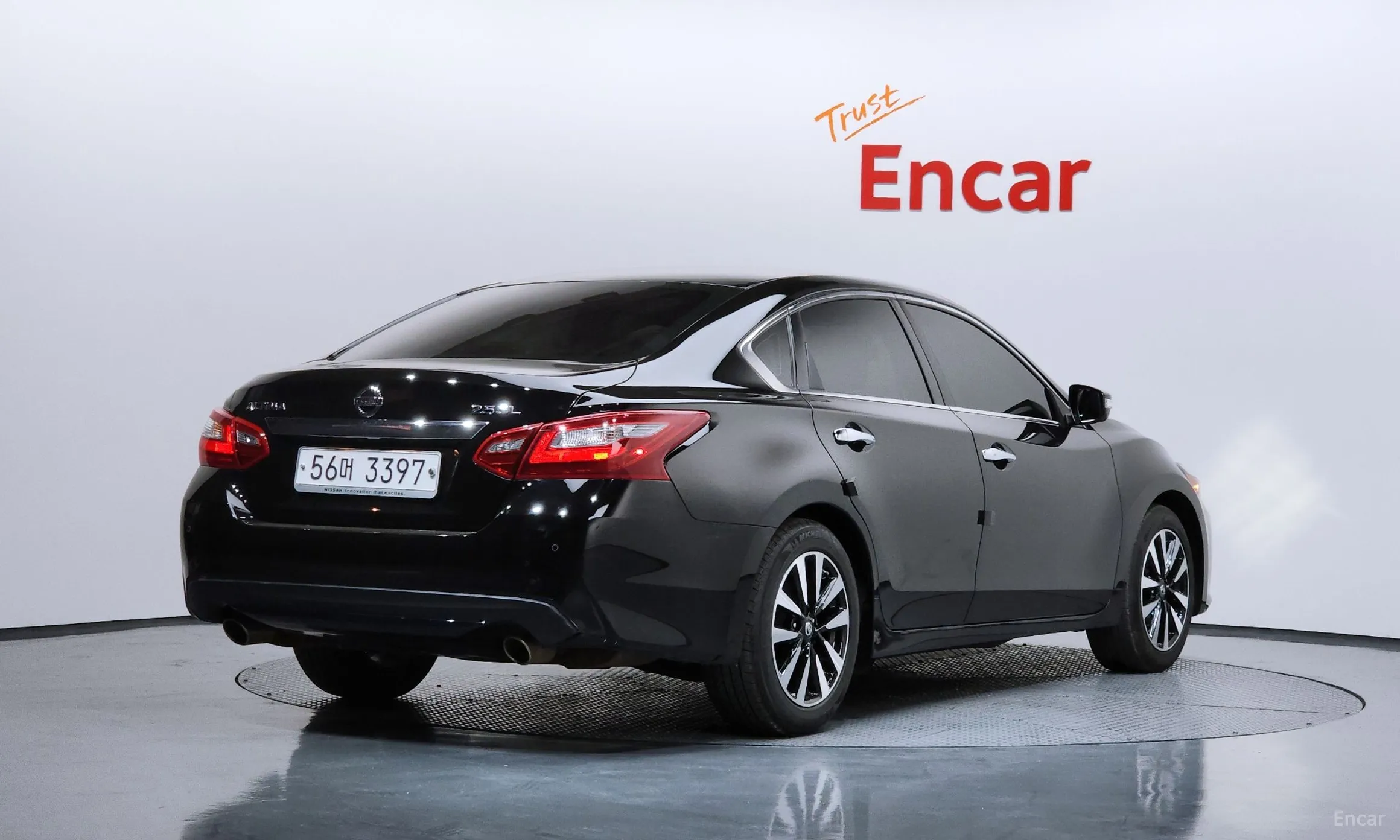 Nissan Altima превью 2