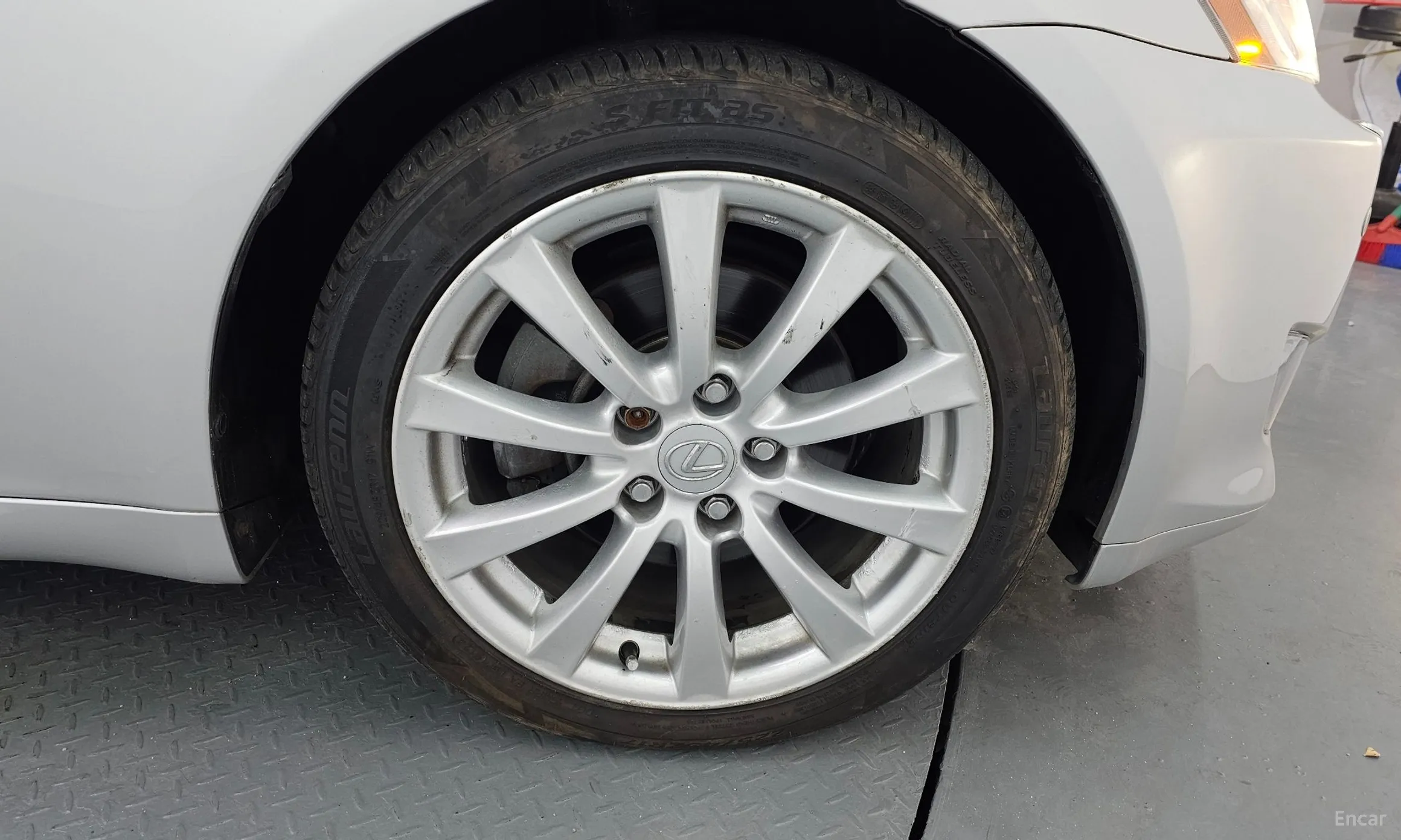 Lexus IS250 превью 5