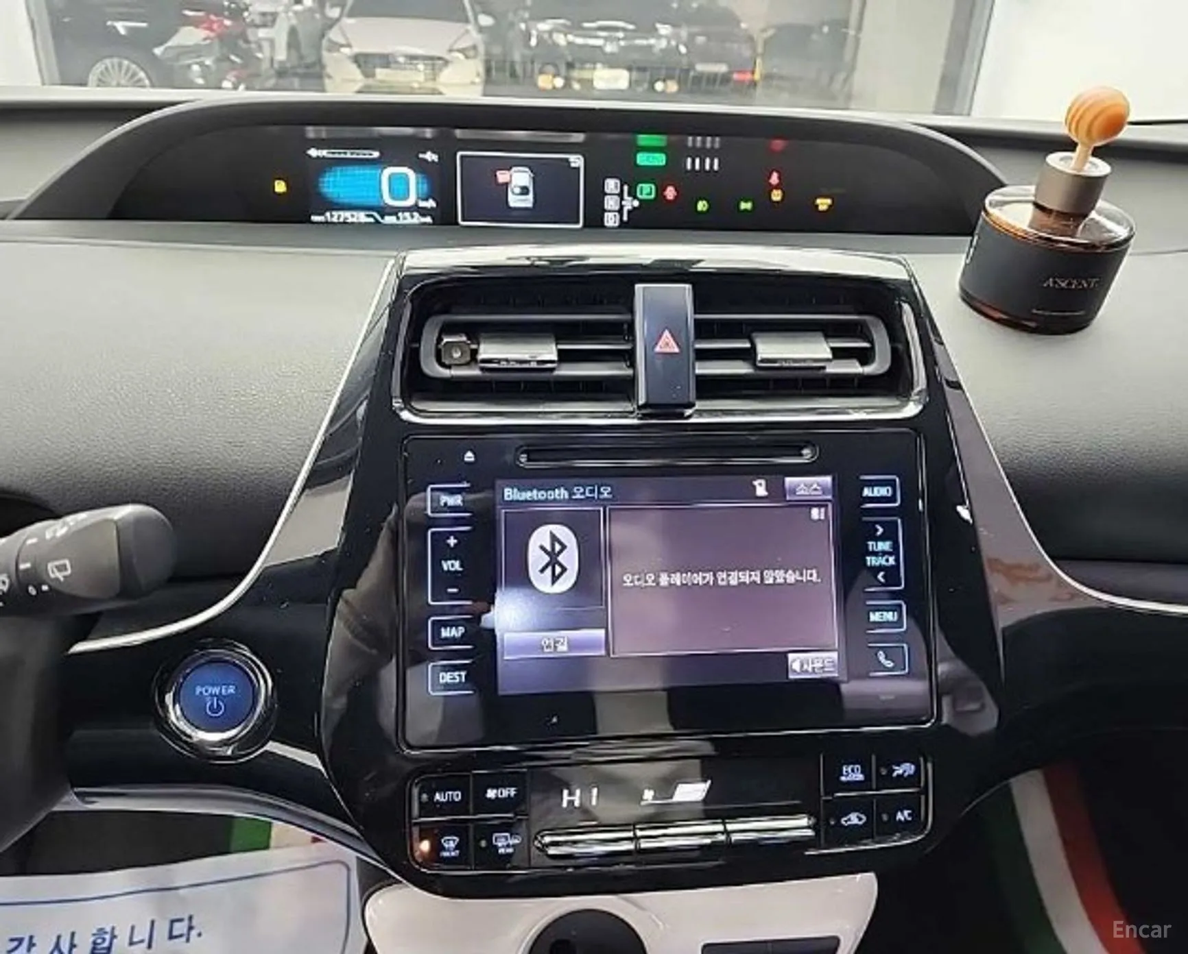 Toyota Prius 4th Generation превью 10