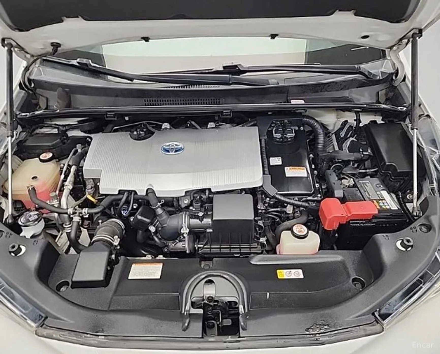 Toyota Prius 4th Generation превью 5