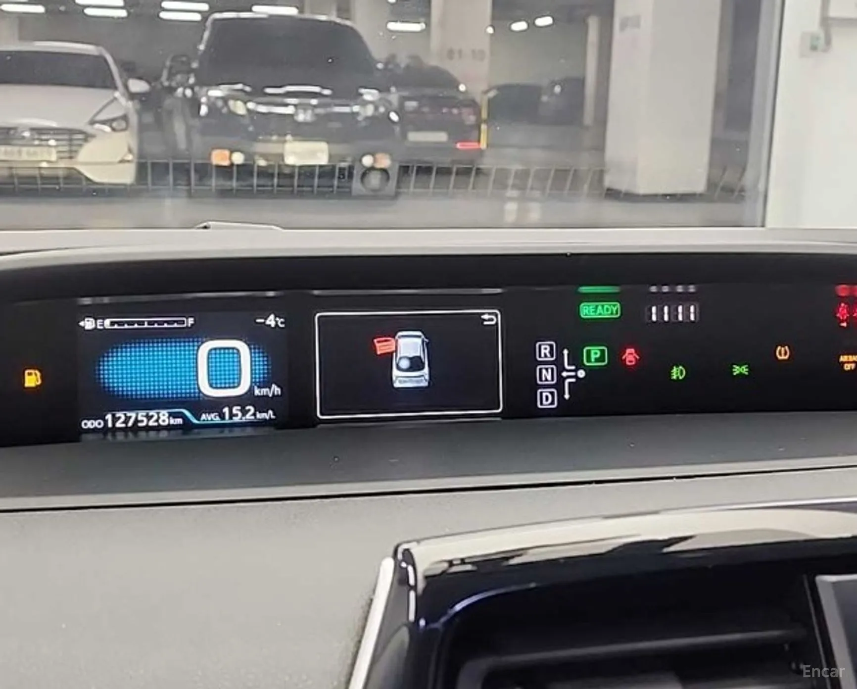 Toyota Prius 4th Generation превью 6