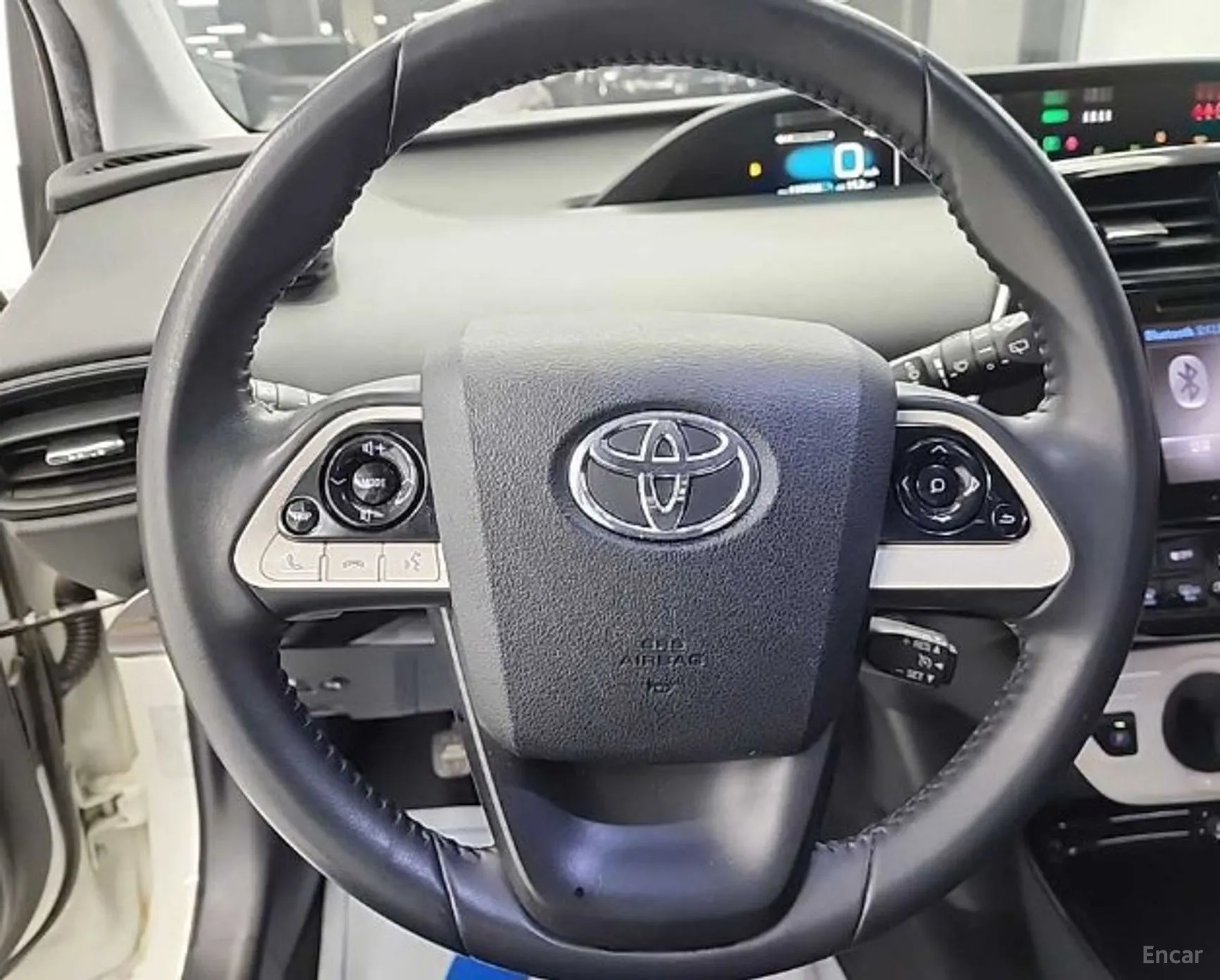 Toyota Prius 4th Generation превью 9