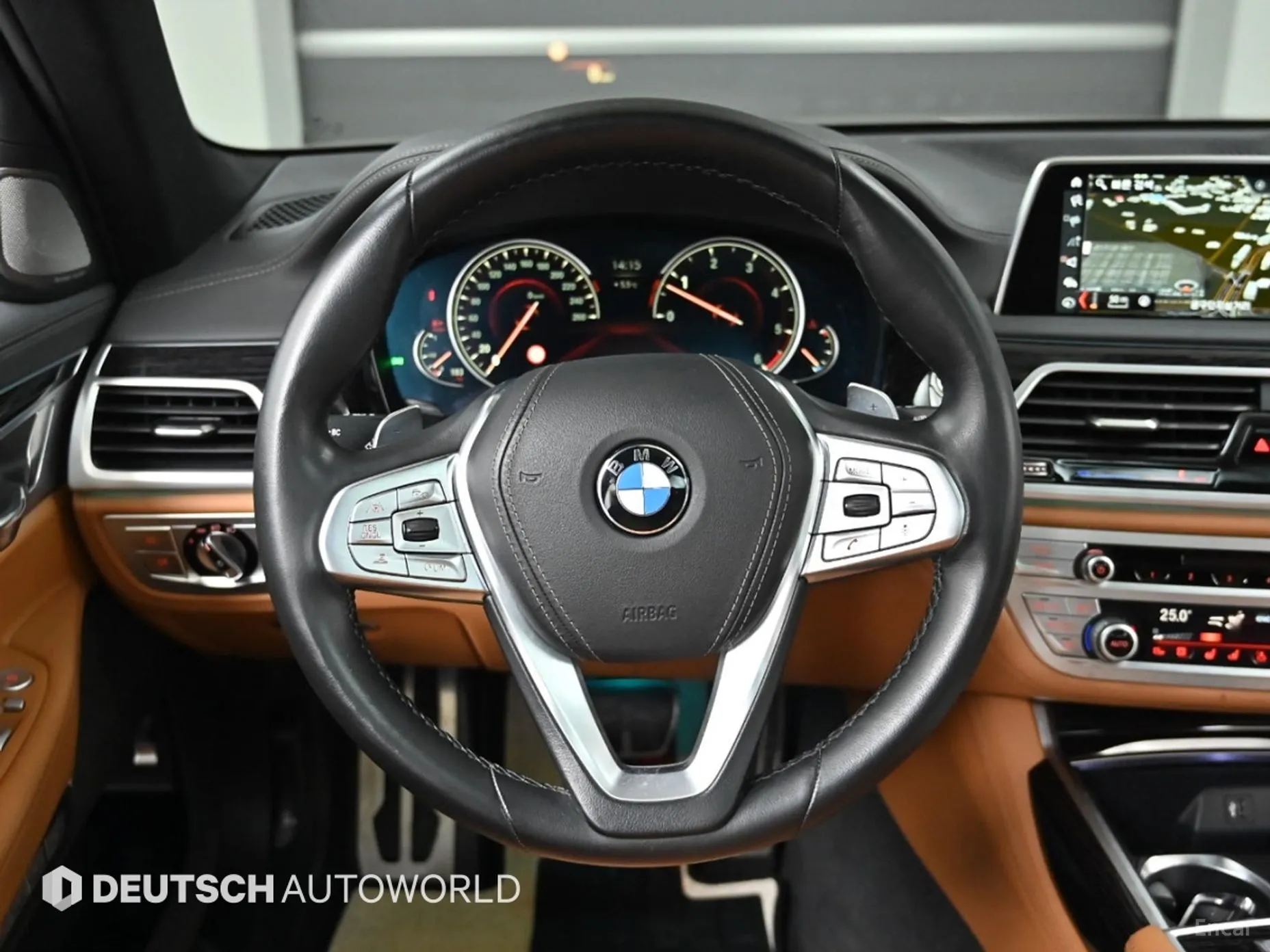 BMW 7 Series (G11) превью 13