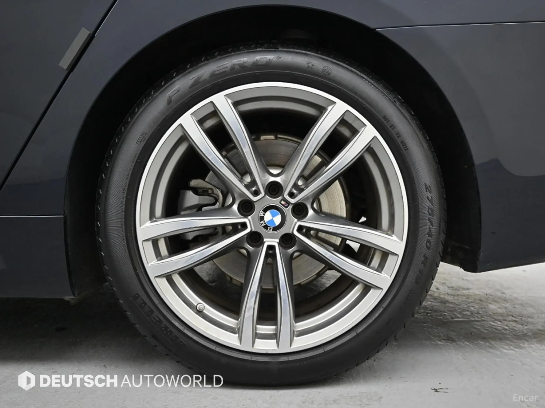 BMW 7 Series (G11) превью 5