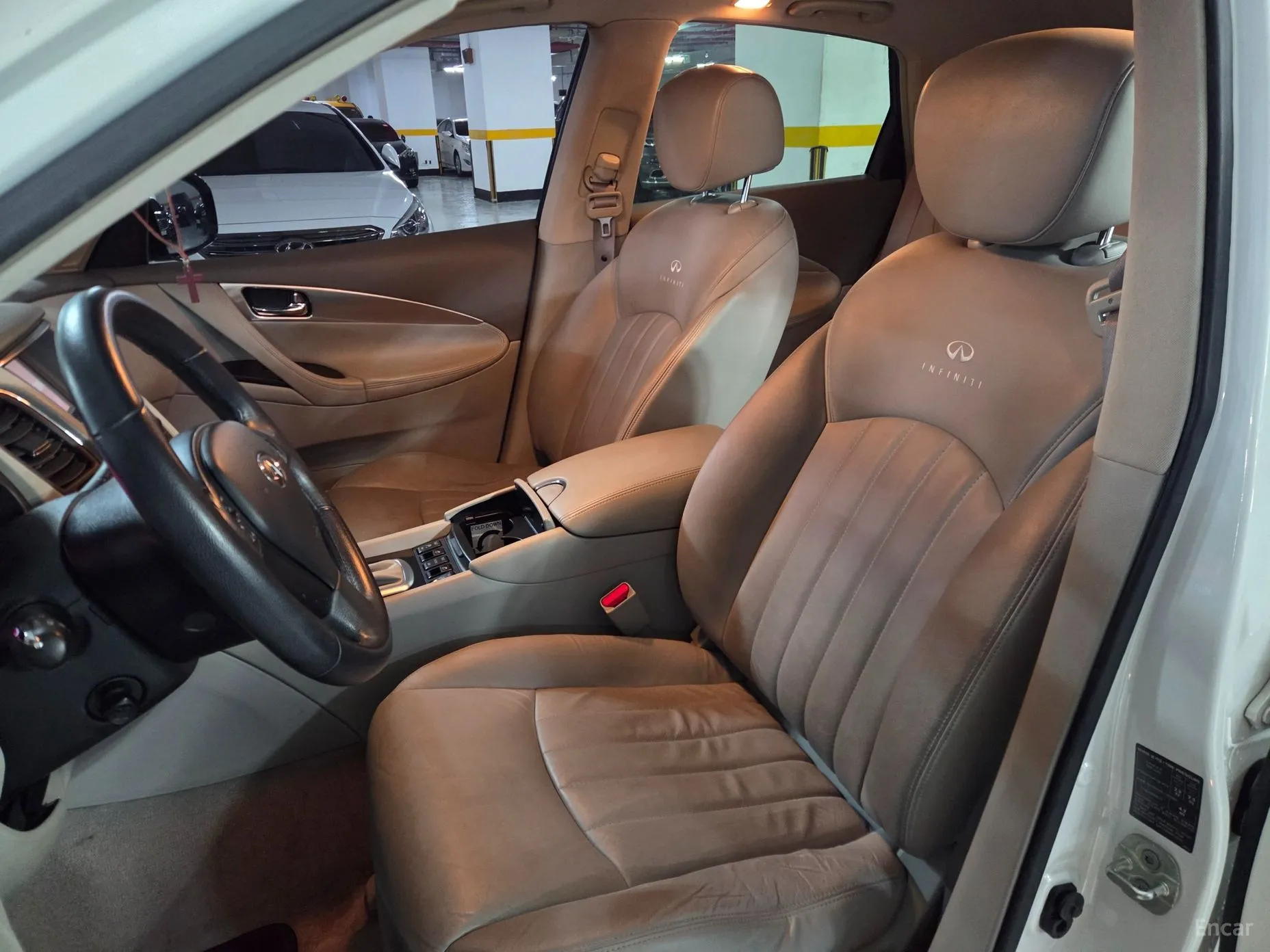 Infiniti EX35 превью 10