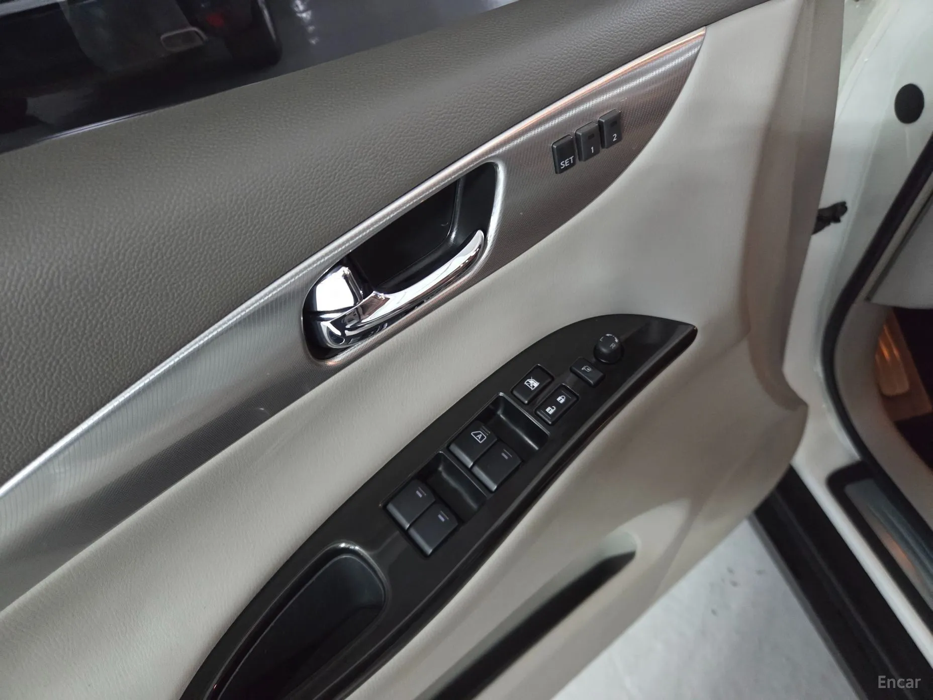 Infiniti EX35 превью 12