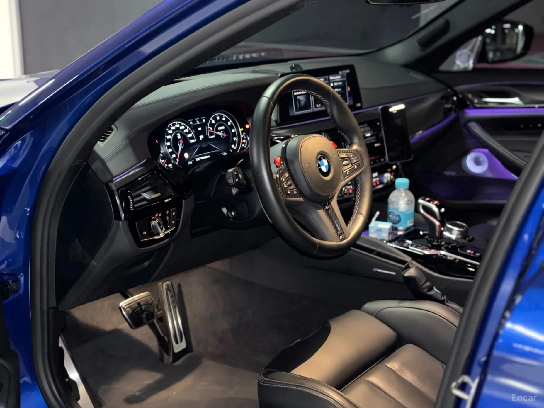 BMW M5 (F90) превью 10