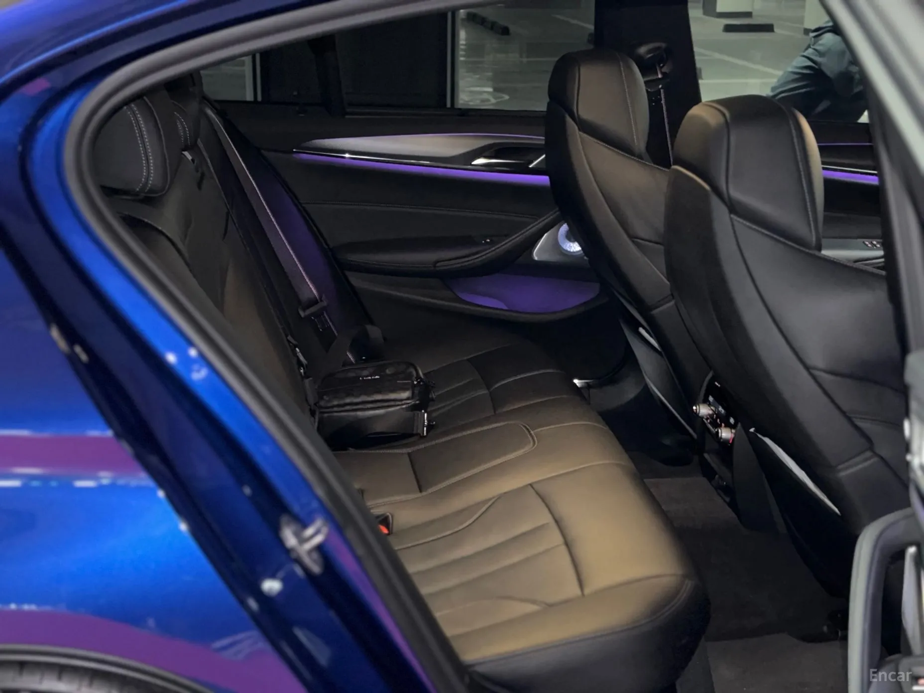BMW M5 (F90) превью 12