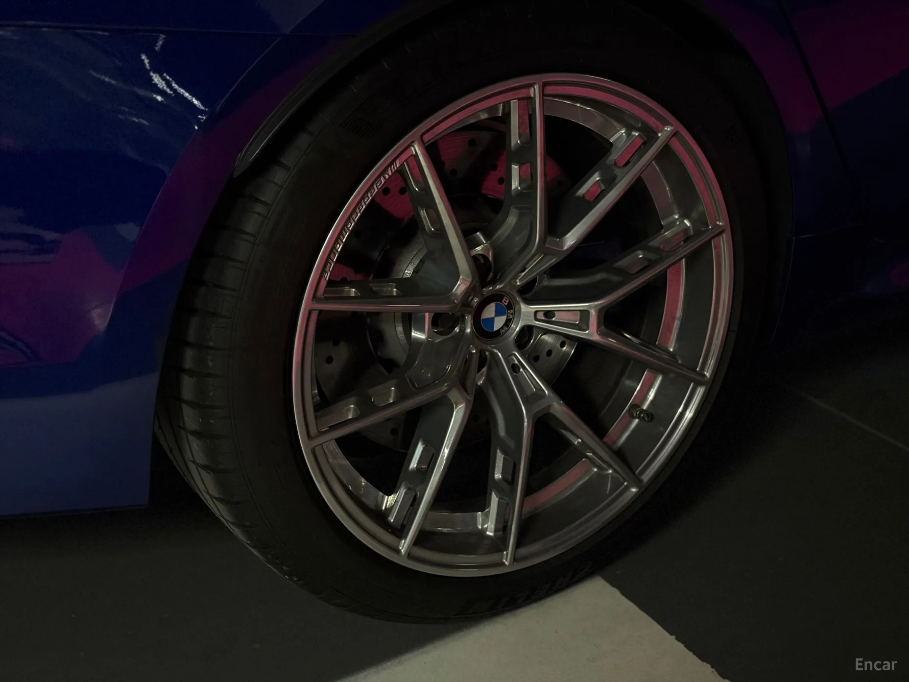 BMW M5 (F90) превью 18