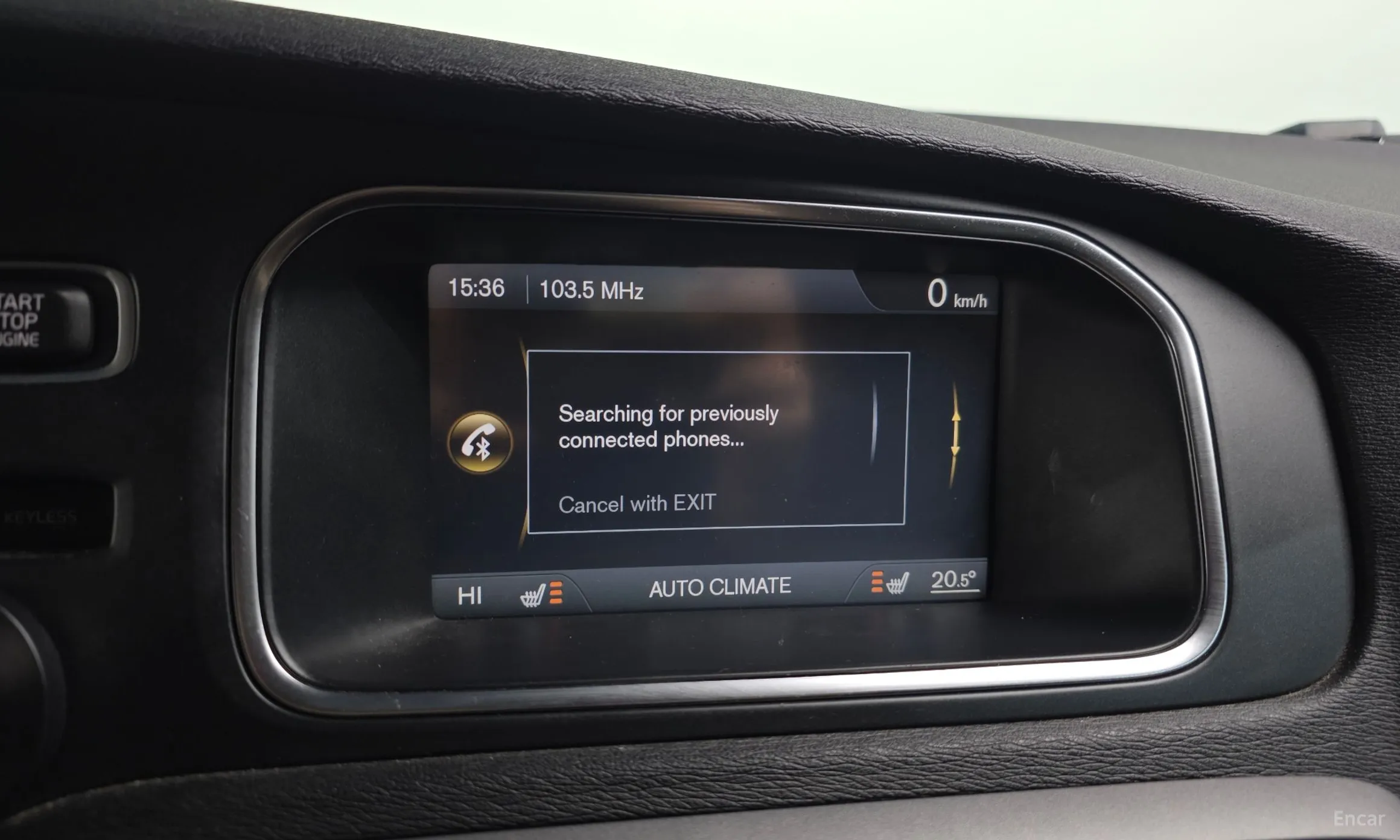Volvo V40 превью 15