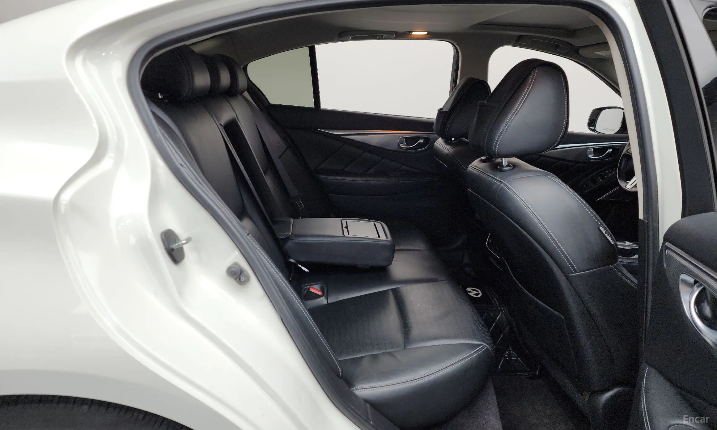 Infiniti Q50 превью 12