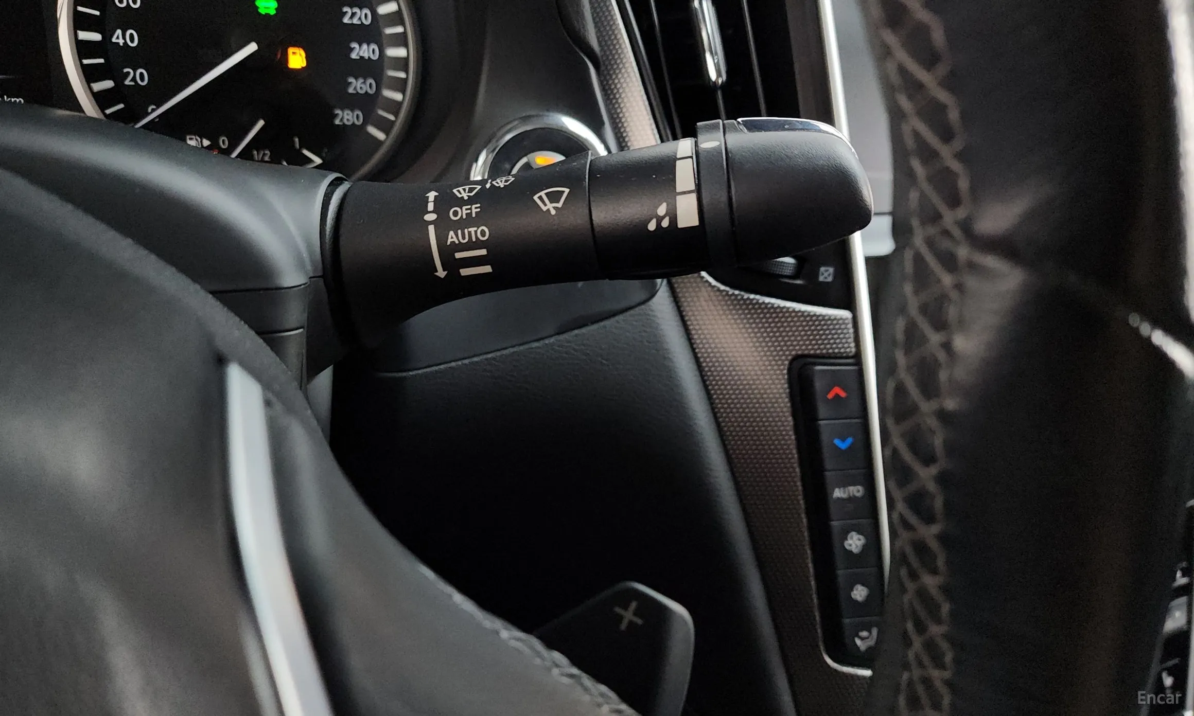 Infiniti Q50 превью 18