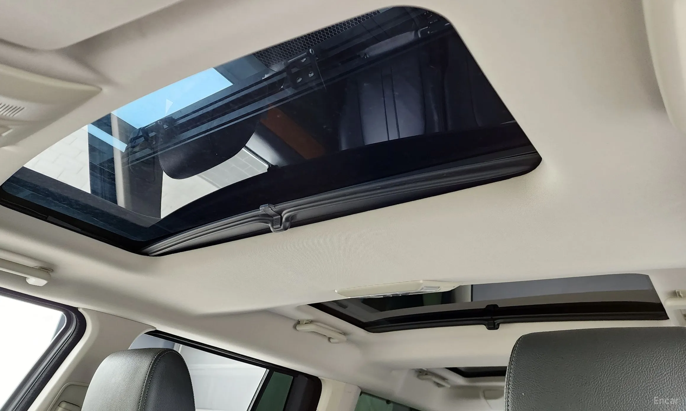 Land Rover Discovery 4 превью 18