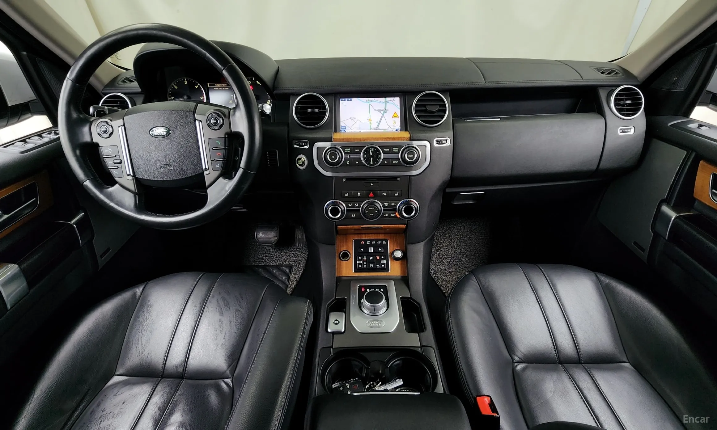 Land Rover Discovery 4 превью 7