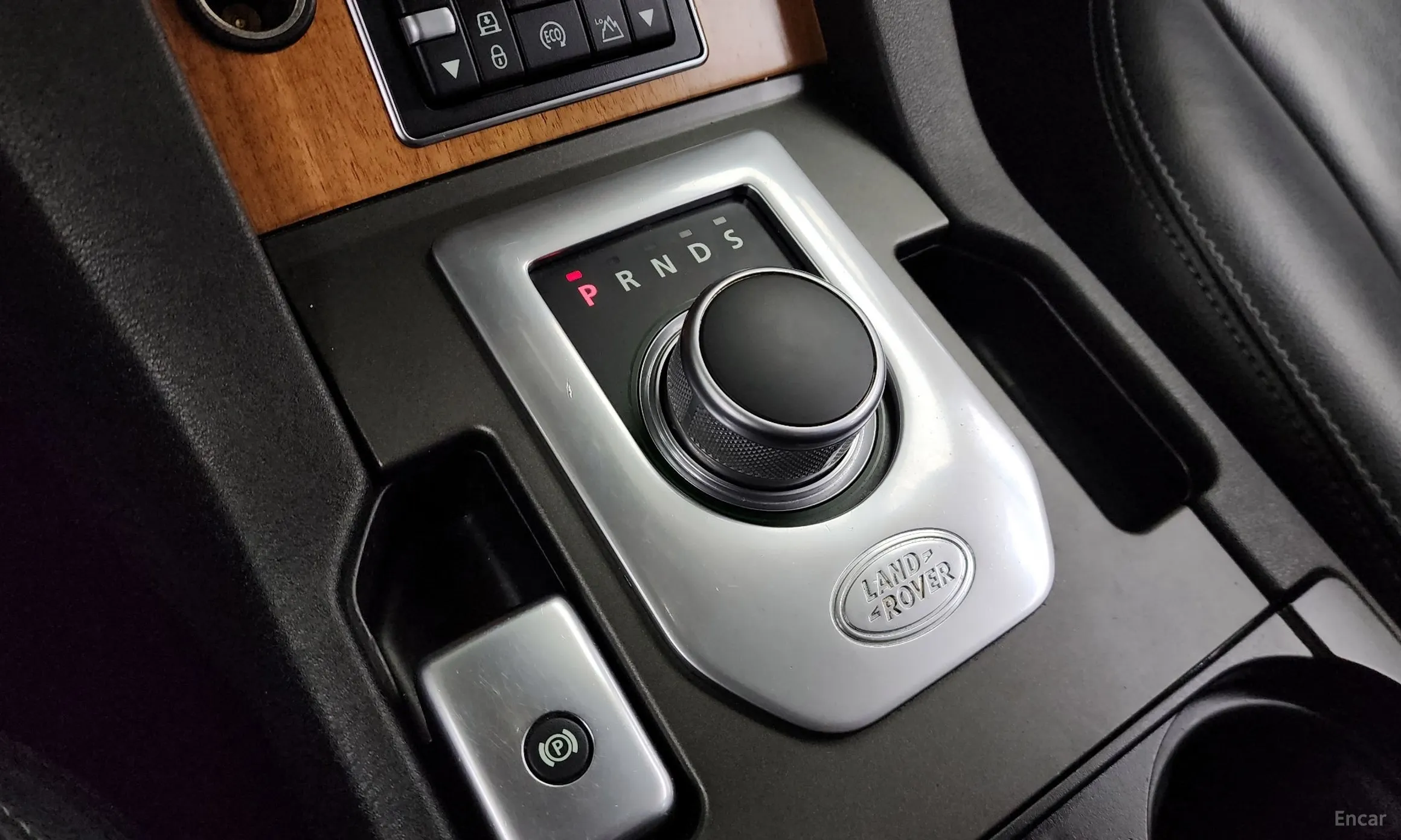 Land Rover Discovery 4 превью 9