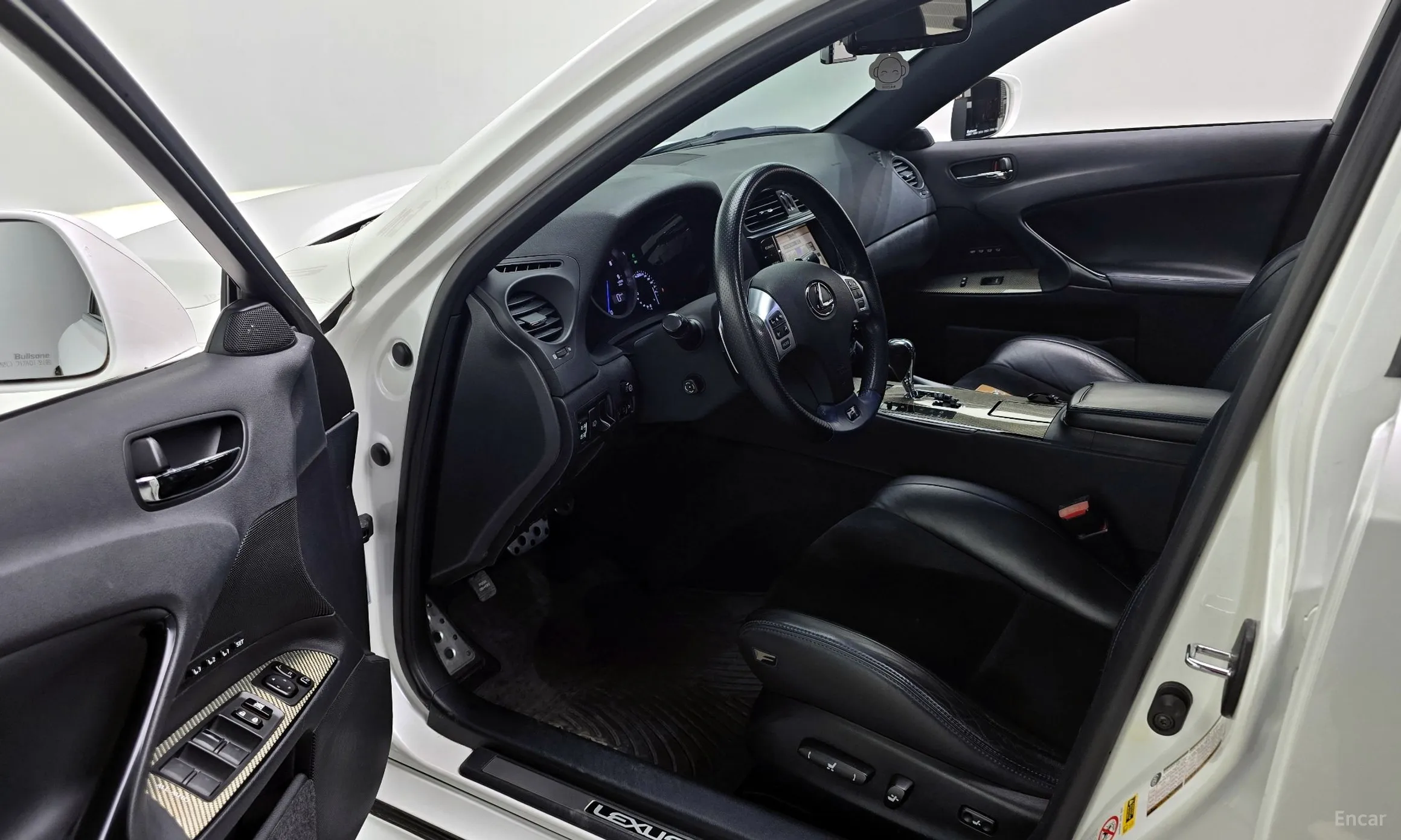 Lexus IS F превью 10