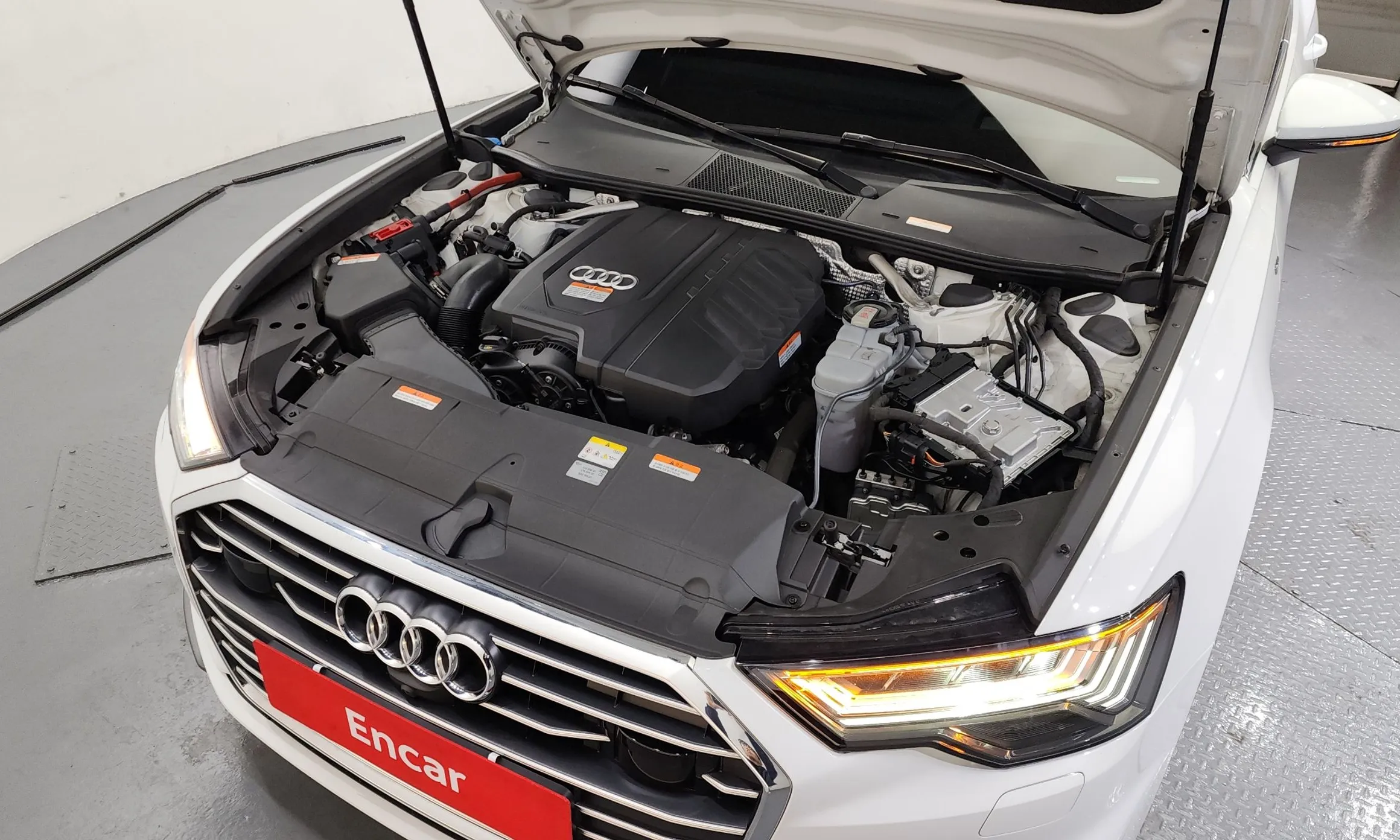 Audi A6 (C8) превью 6